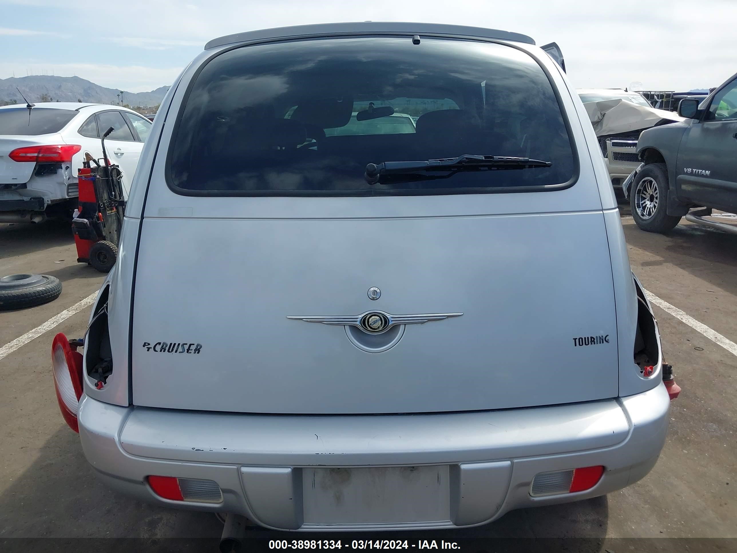 Photo 15 VIN: 3A8FY58B98T105035 - CHRYSLER PT CRUISER 