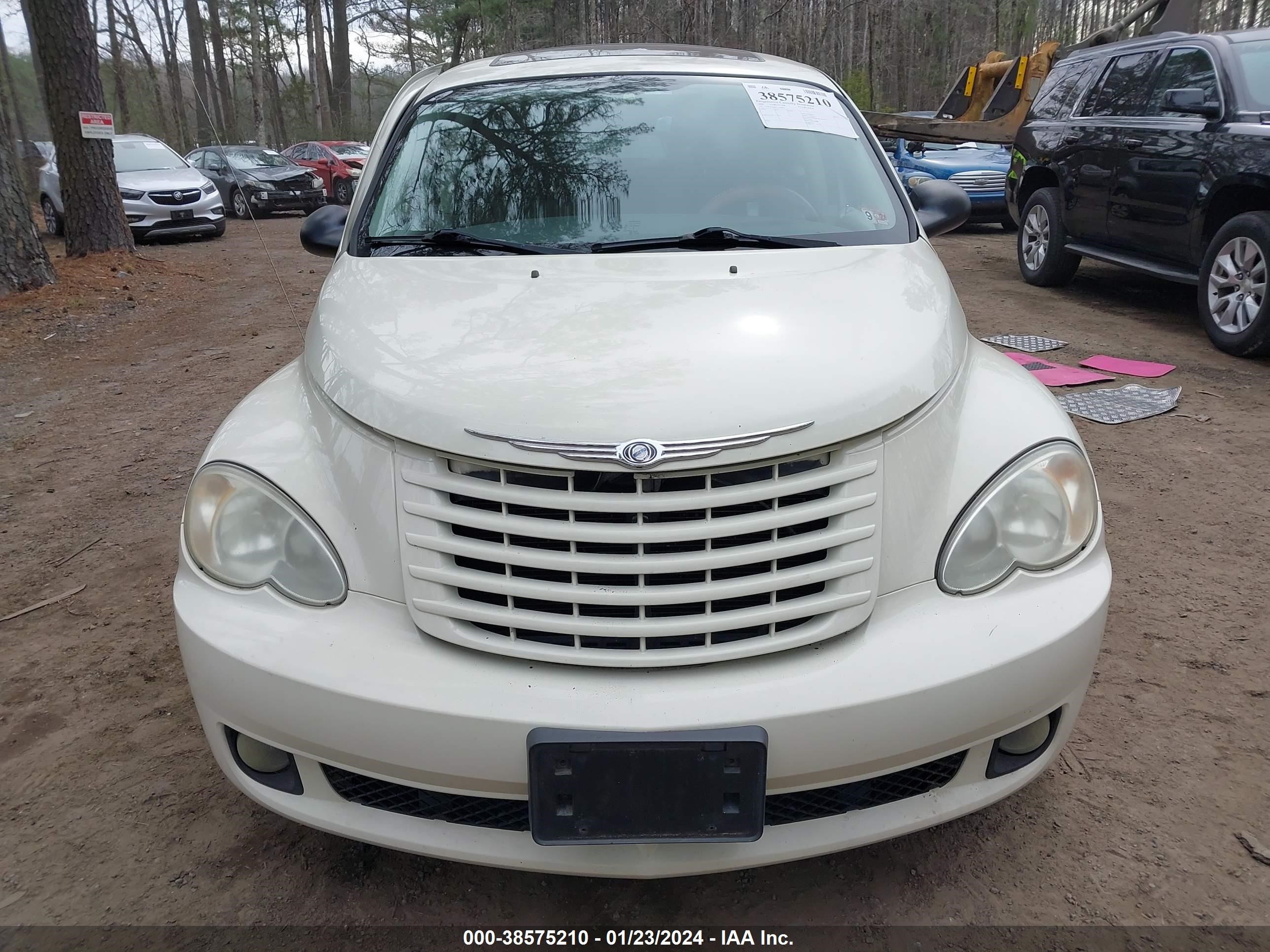 Photo 11 VIN: 3A8FY58B98T126418 - CHRYSLER PT CRUISER 