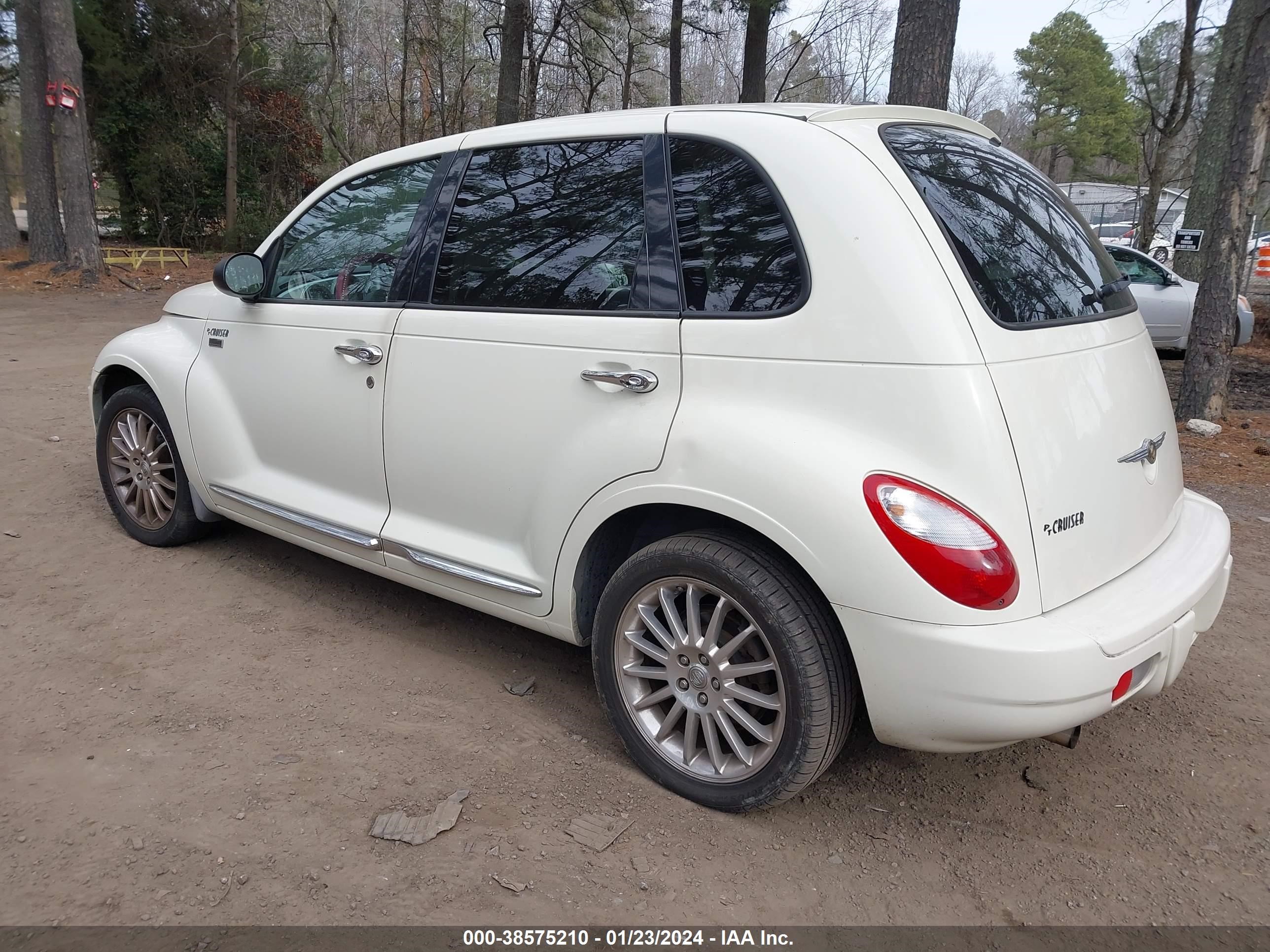 Photo 2 VIN: 3A8FY58B98T126418 - CHRYSLER PT CRUISER 