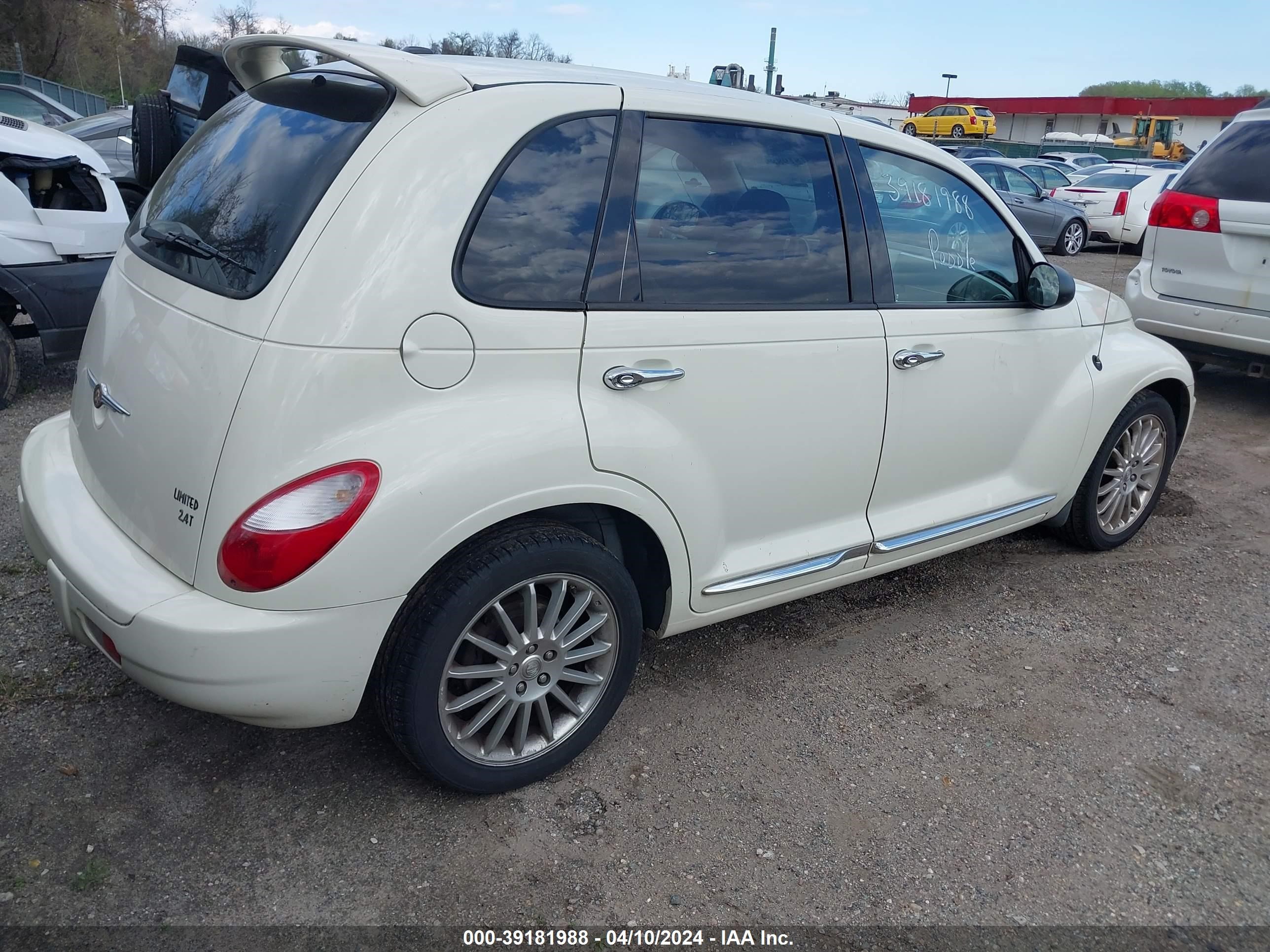 Photo 3 VIN: 3A8FY68838T132189 - CHRYSLER PT CRUISER 