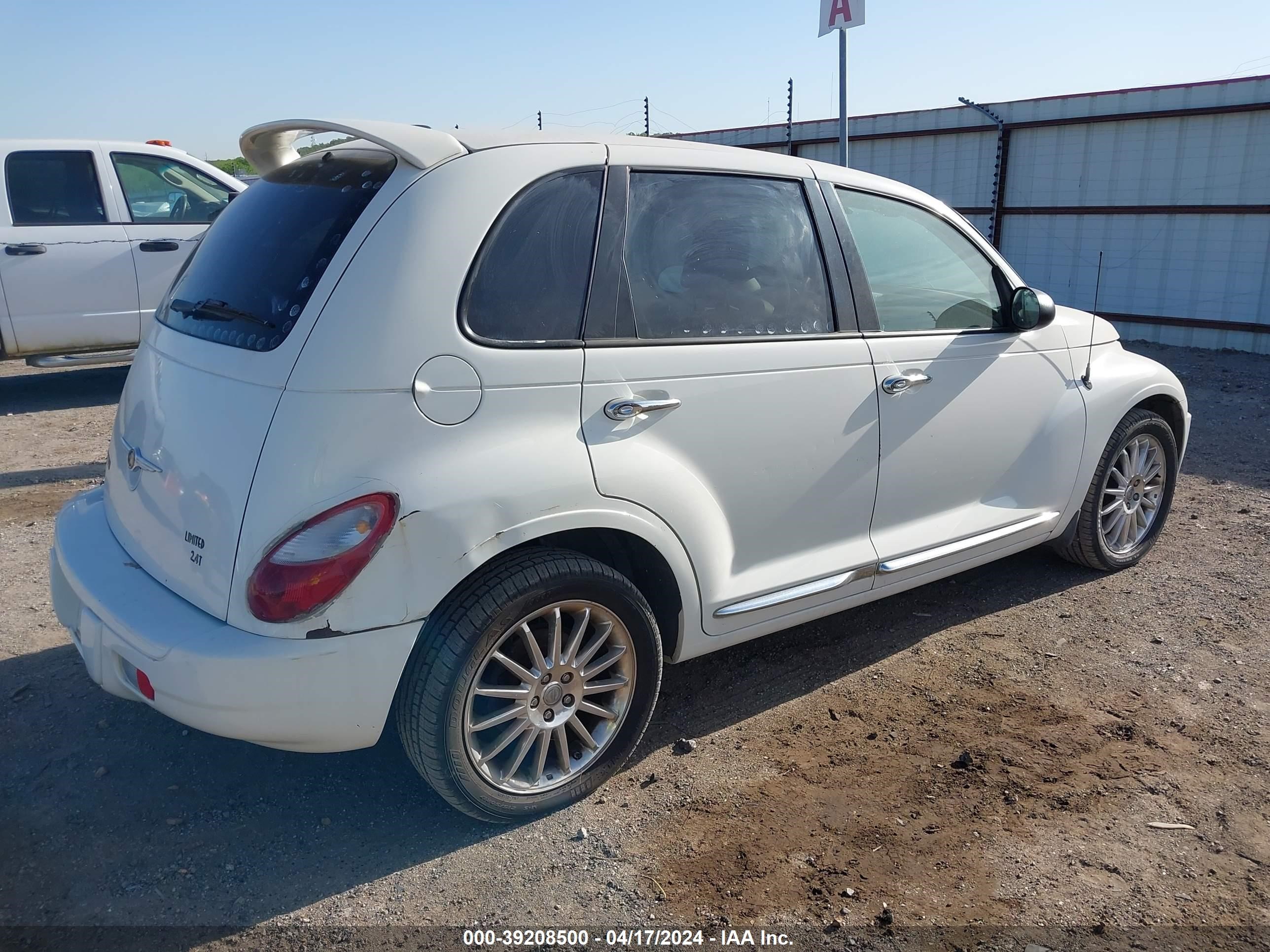 Photo 3 VIN: 3A8FY68838T247343 - CHRYSLER PT CRUISER 