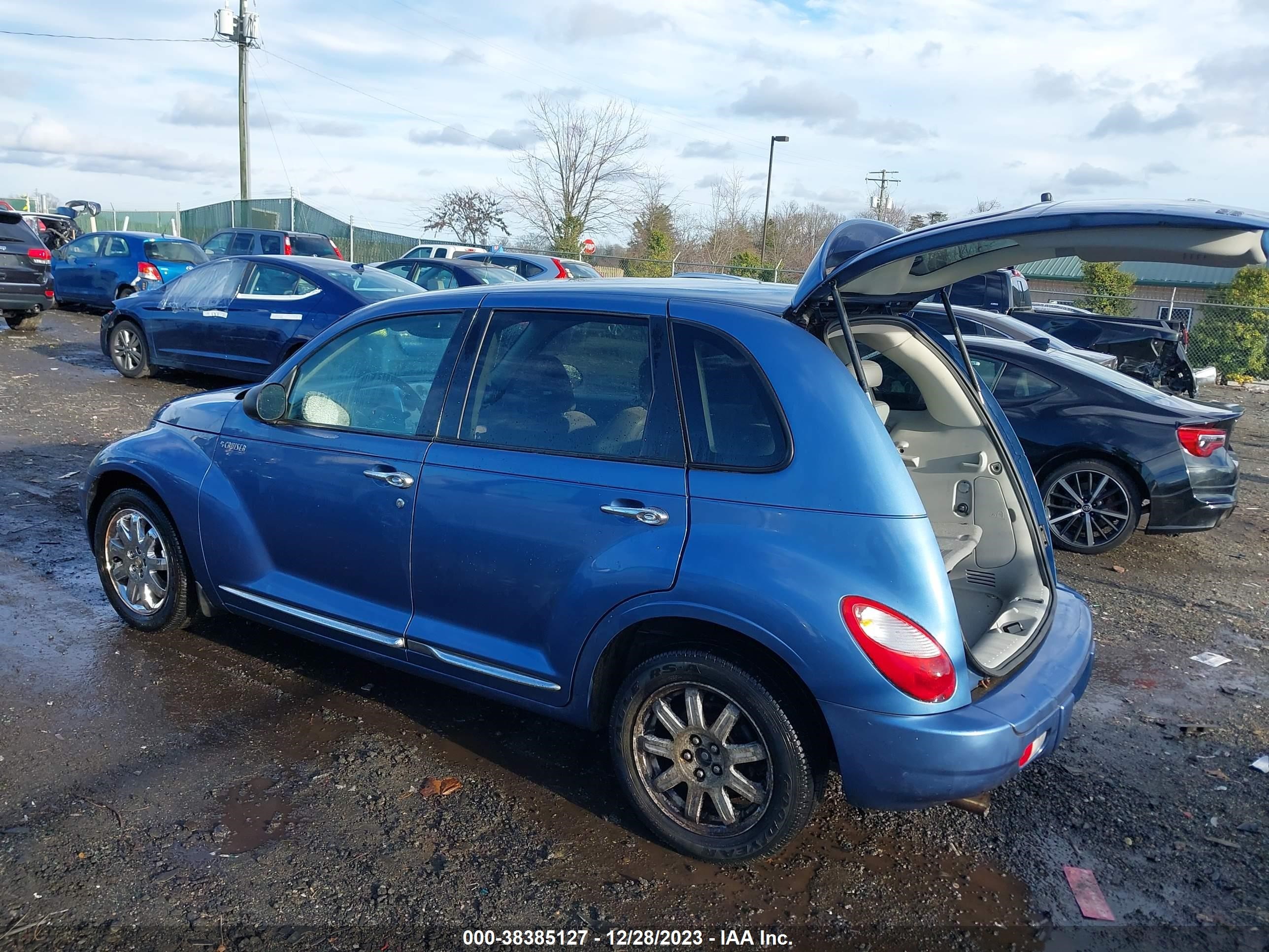 Photo 2 VIN: 3A8FY68896T300253 - CHRYSLER PT CRUISER 