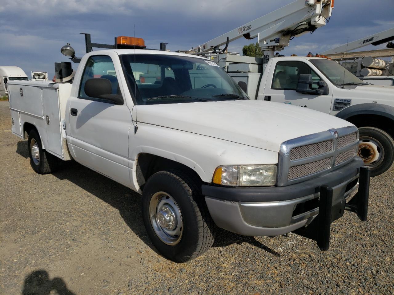 Photo 3 VIN: 3B6KC26Z21M546335 - DODGE RAM 