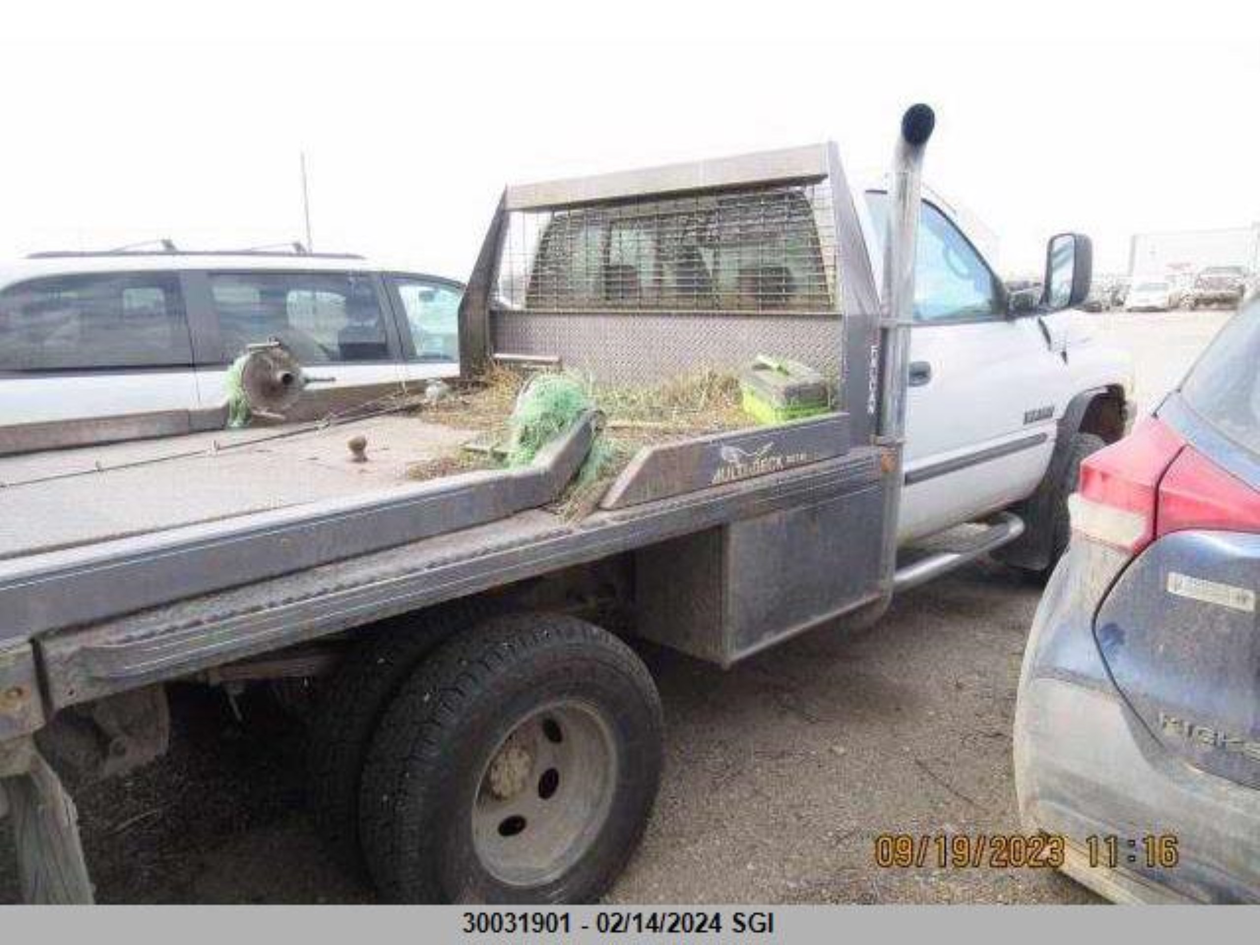 Photo 3 VIN: 3B6MF36791M570121 - DODGE RAM 