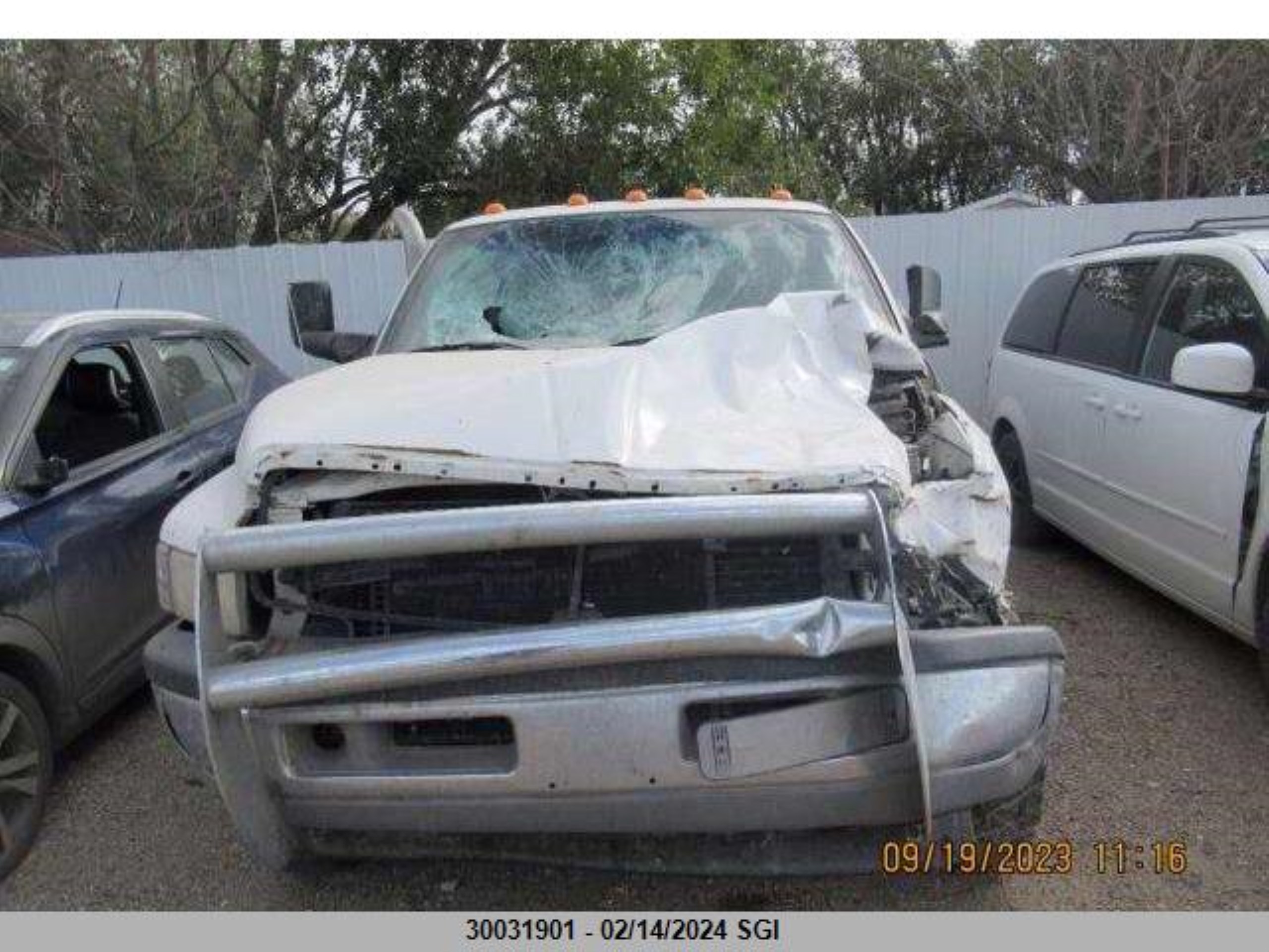 Photo 6 VIN: 3B6MF36791M570121 - DODGE RAM 