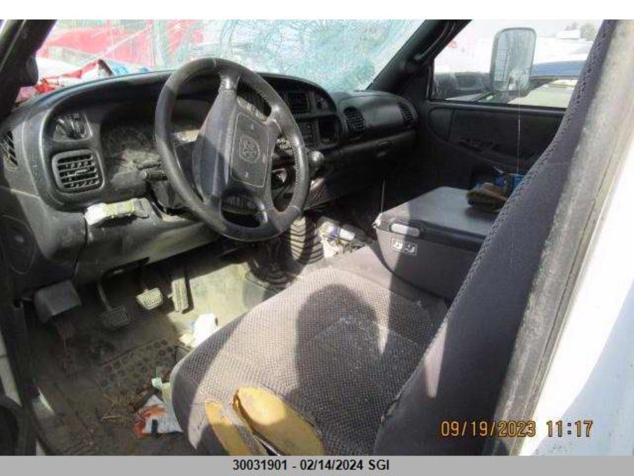 Photo 7 VIN: 3B6MF36791M570121 - DODGE RAM 