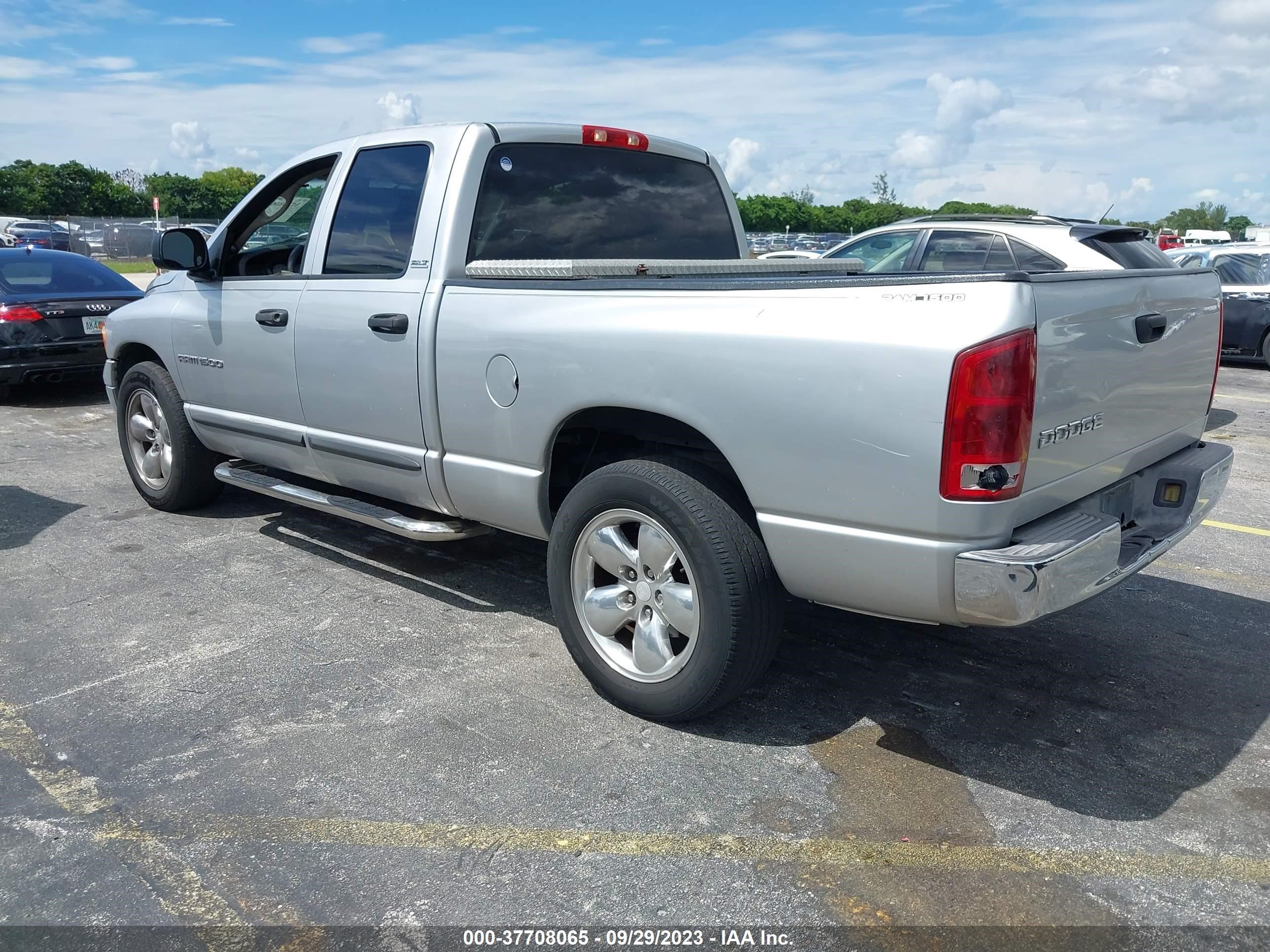 Photo 2 VIN: 3B7HA18N22G101772 - DODGE RAM 