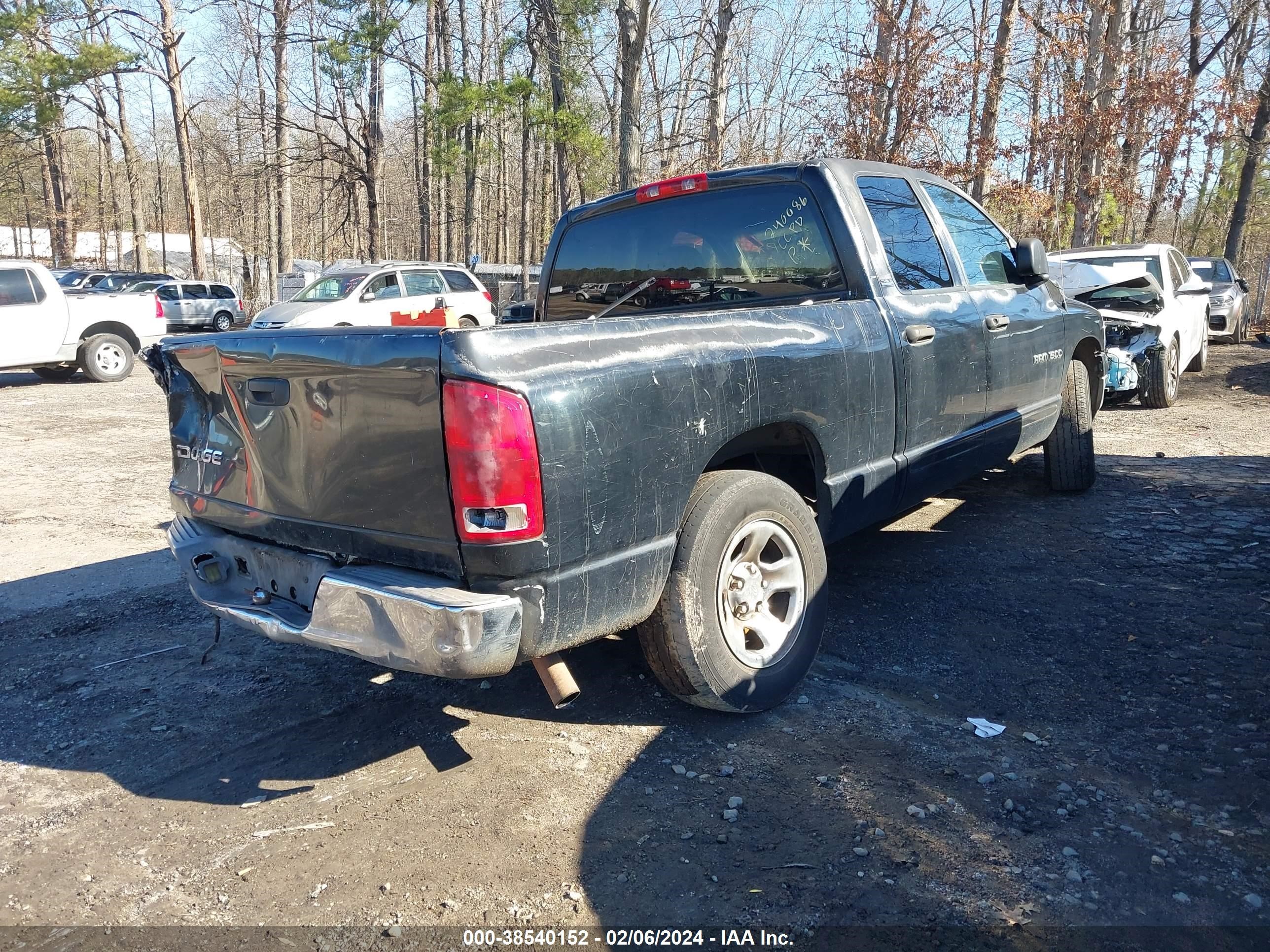 Photo 3 VIN: 3B7HA18N22G102324 - DODGE RAM 