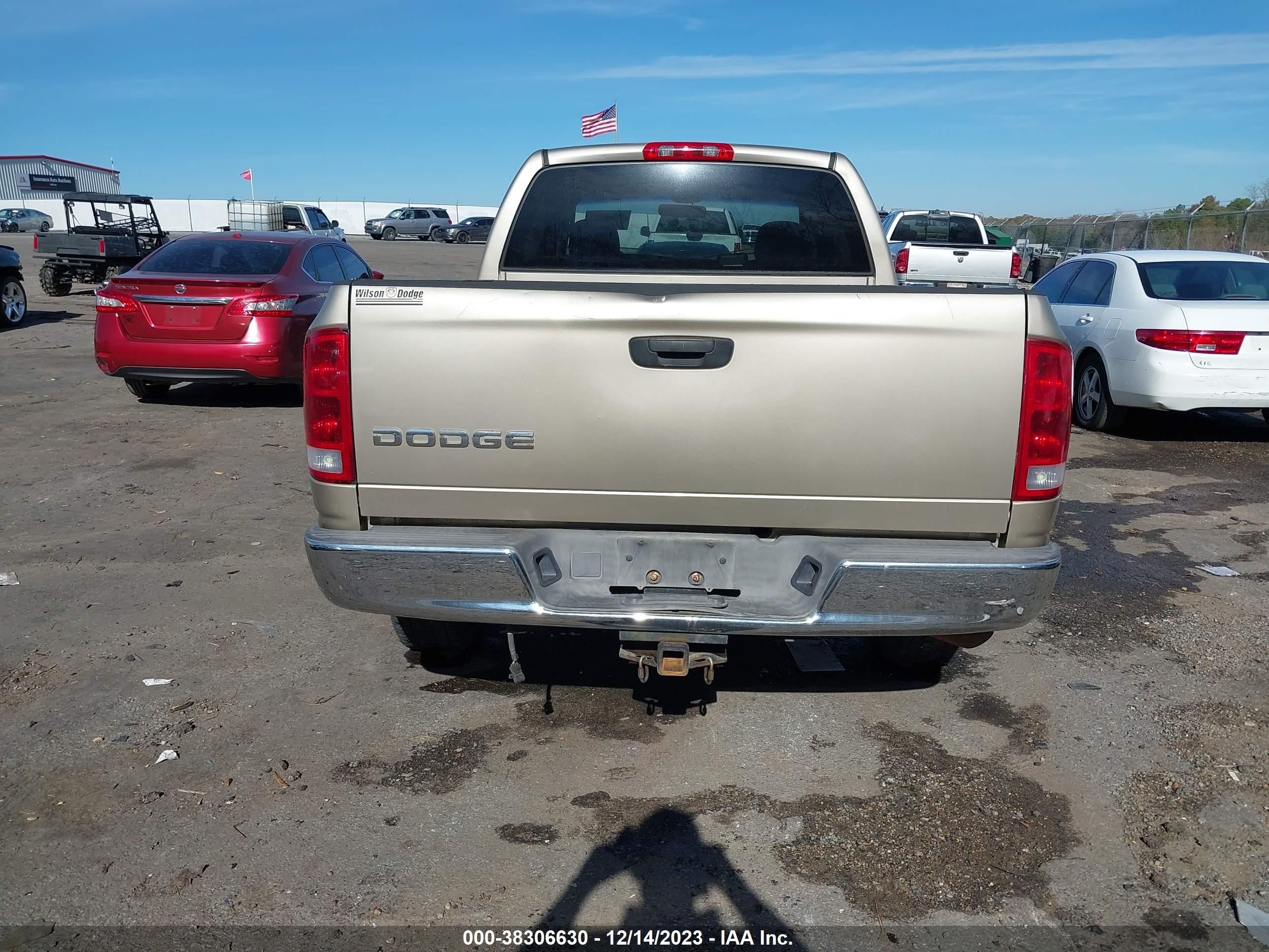 Photo 15 VIN: 3B7HA18N52G103922 - DODGE RAM 