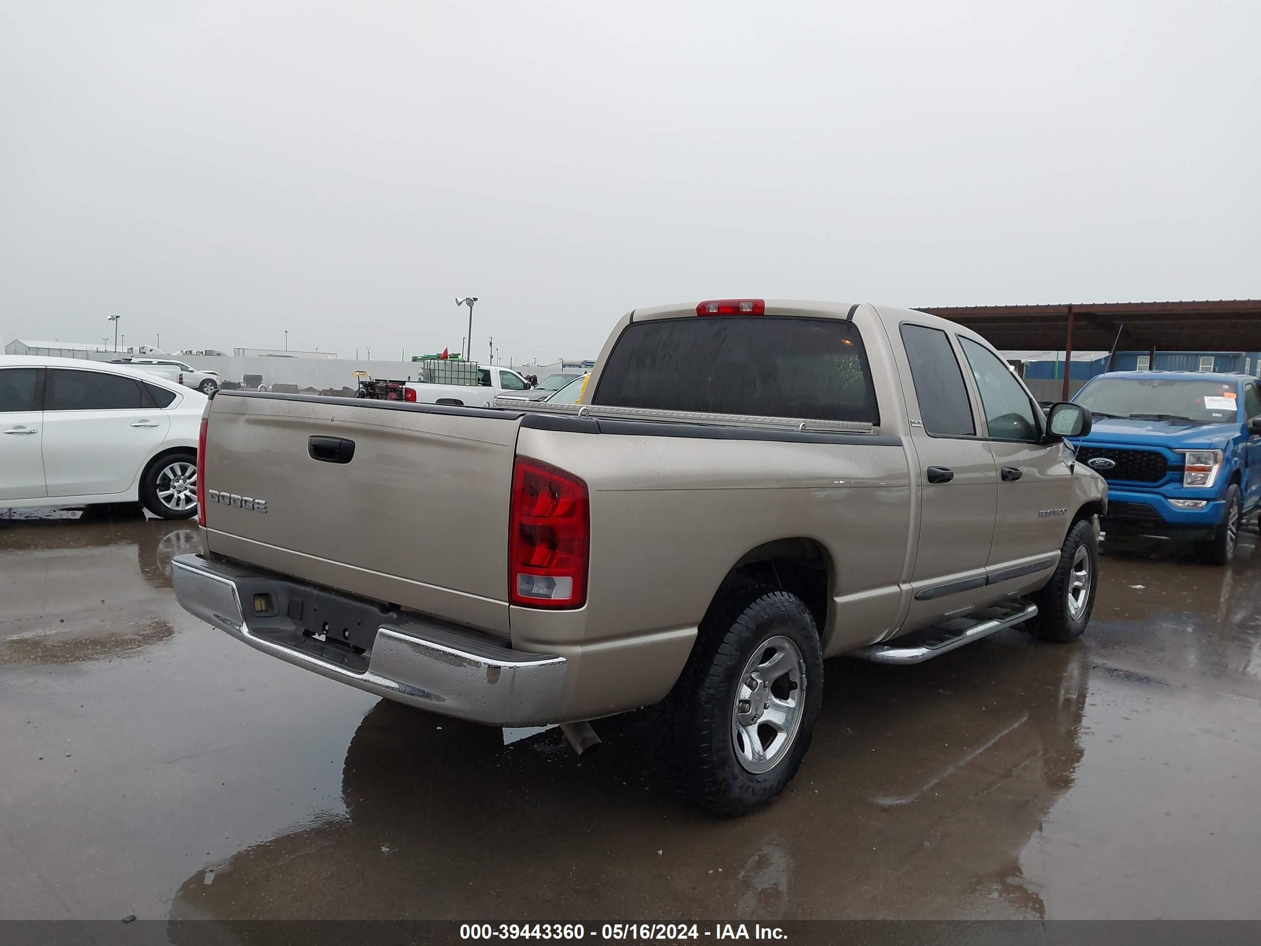 Photo 3 VIN: 3B7HA18N92G103891 - DODGE RAM 