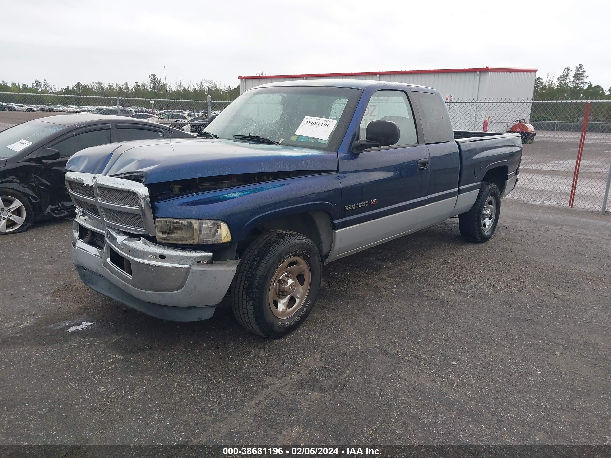 Photo 1 VIN: 3B7HC12Z1YG152517 - DODGE RAM 