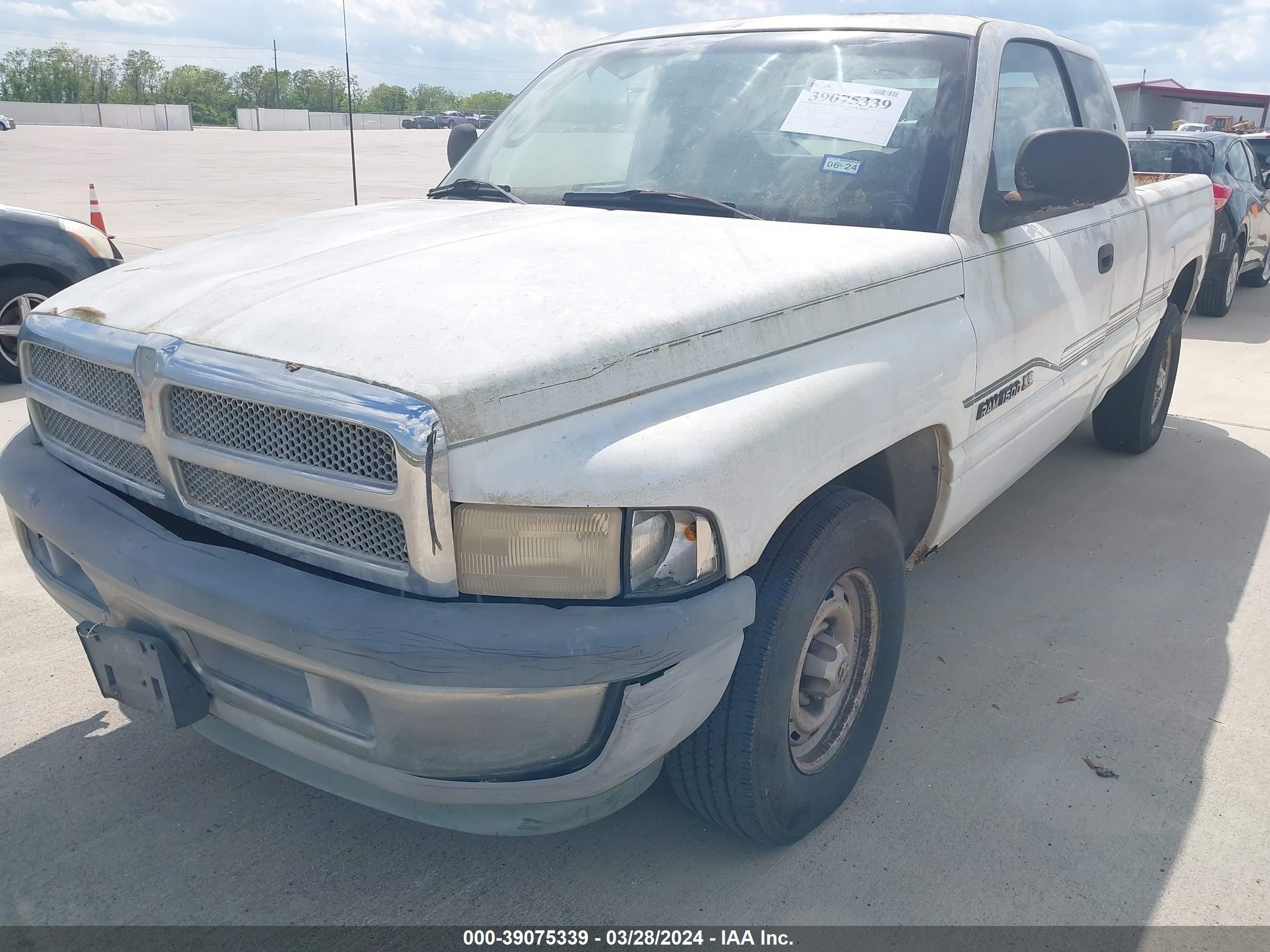 Photo 5 VIN: 3B7HC12Z2WG202869 - DODGE RAM 