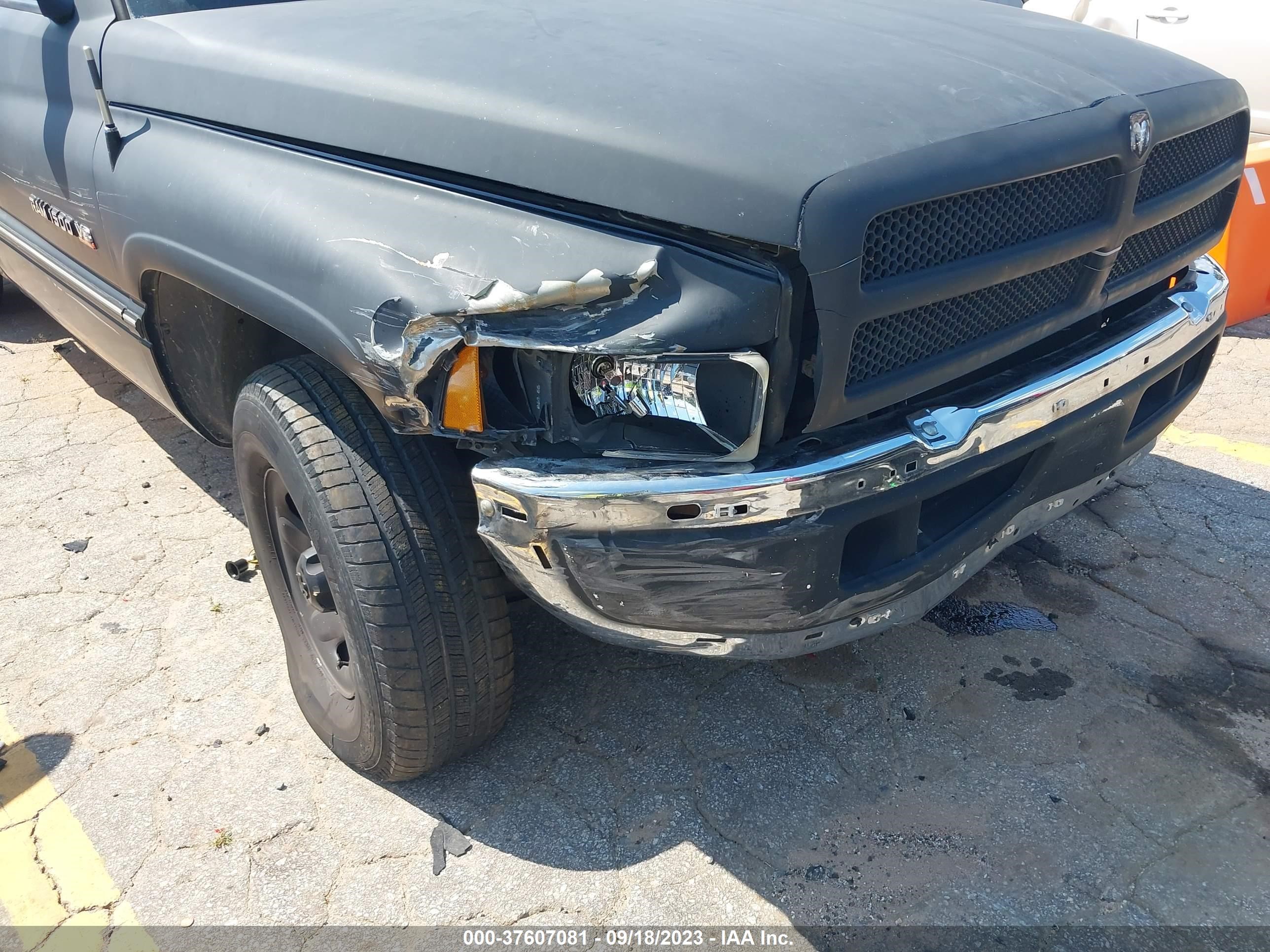 Photo 5 VIN: 3B7HC13Y0TM156056 - DODGE RAM 