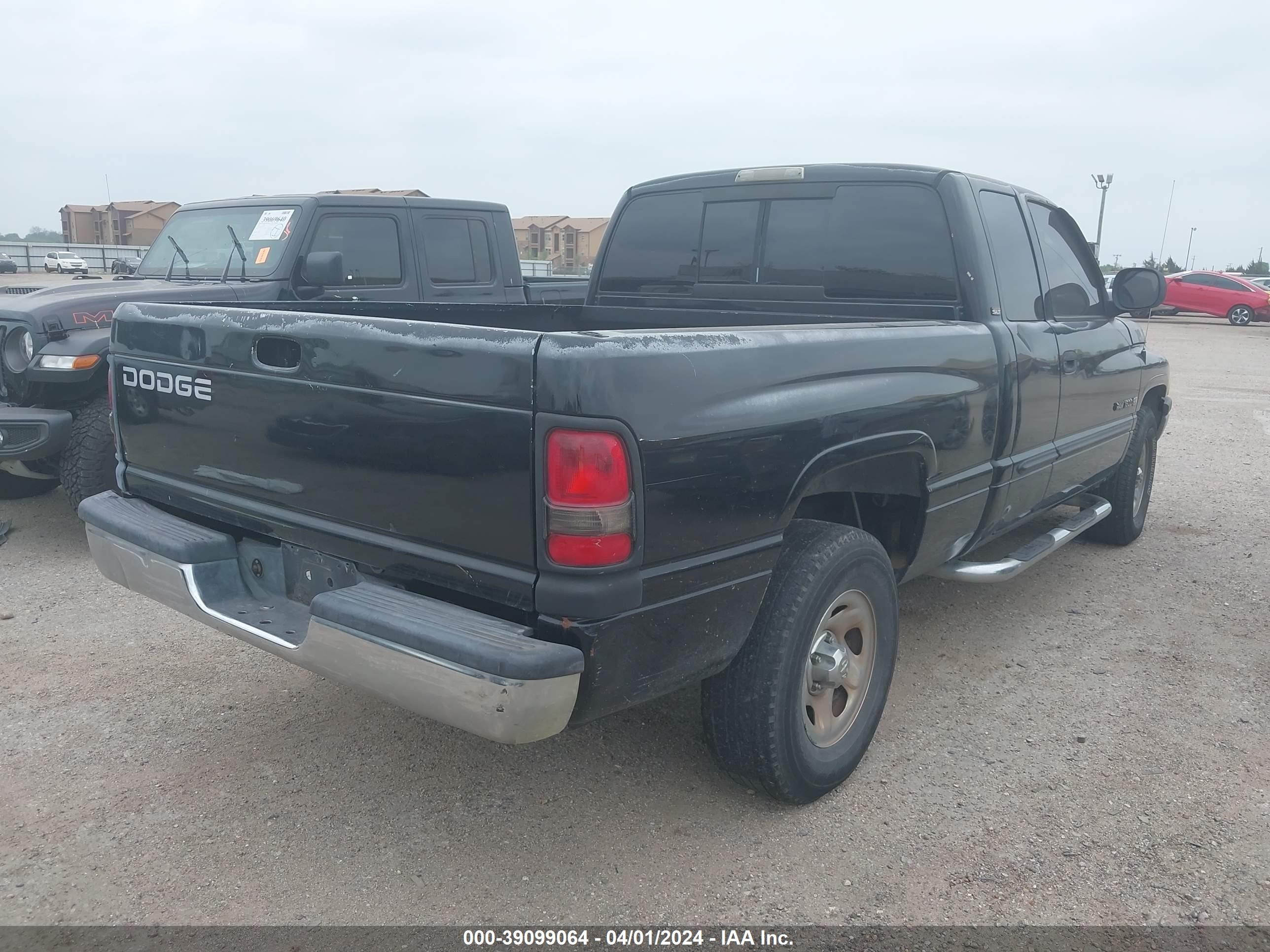 Photo 3 VIN: 3B7HC13Y11G763711 - DODGE RAM 