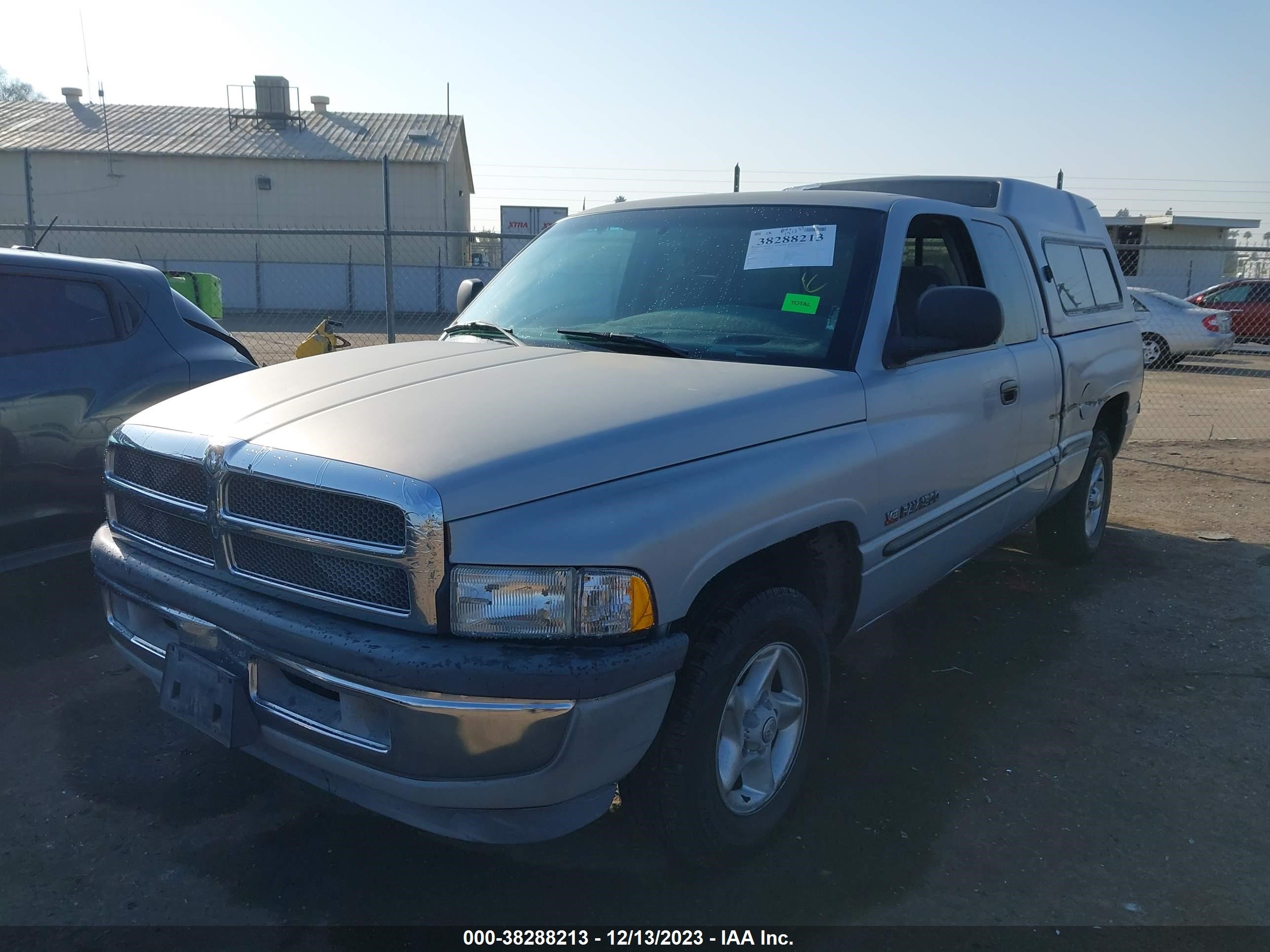 Photo 1 VIN: 3B7HC13Y1VG718631 - DODGE RAM 