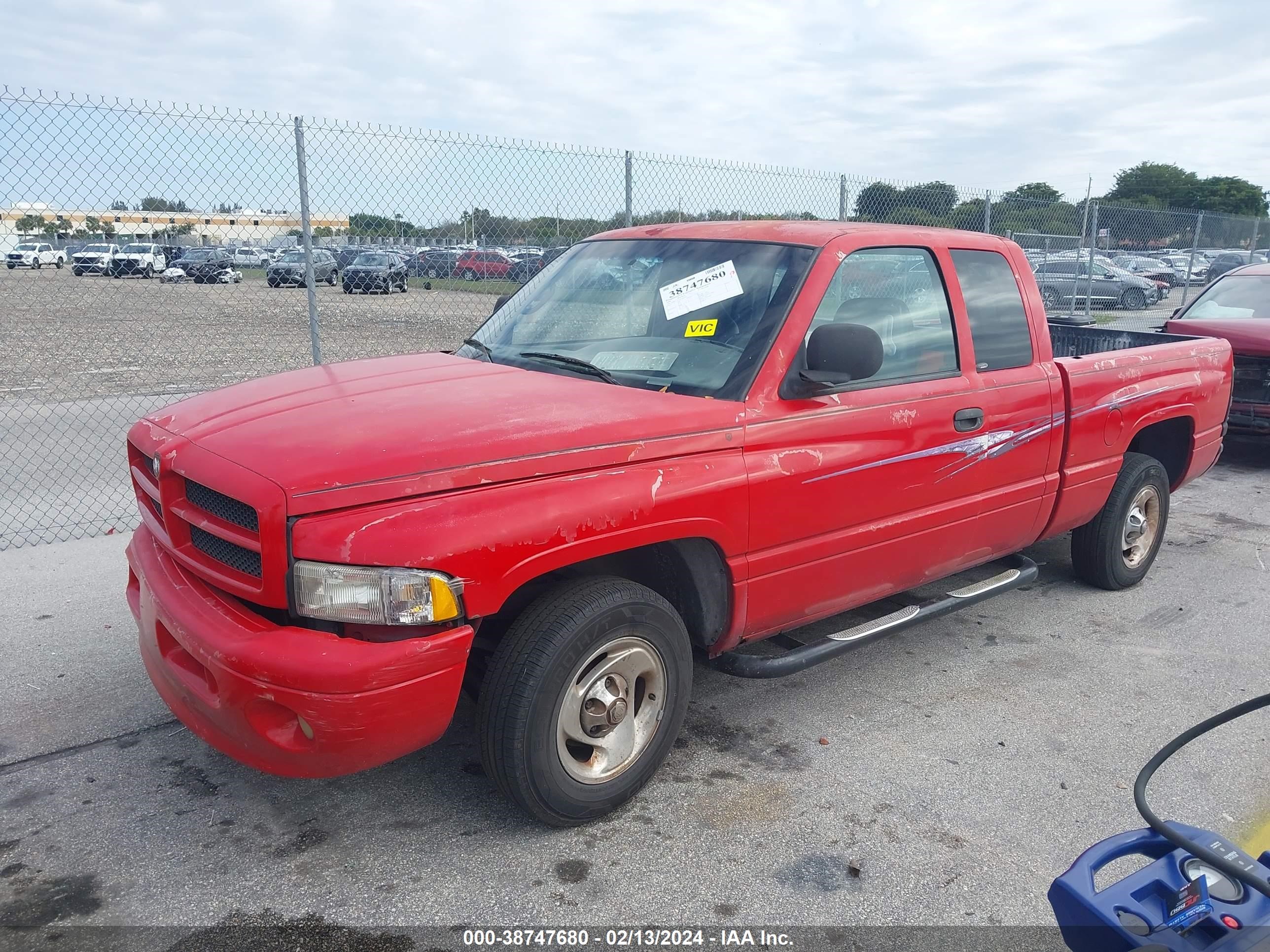 Photo 1 VIN: 3B7HC13Y1XG186459 - DODGE RAM 