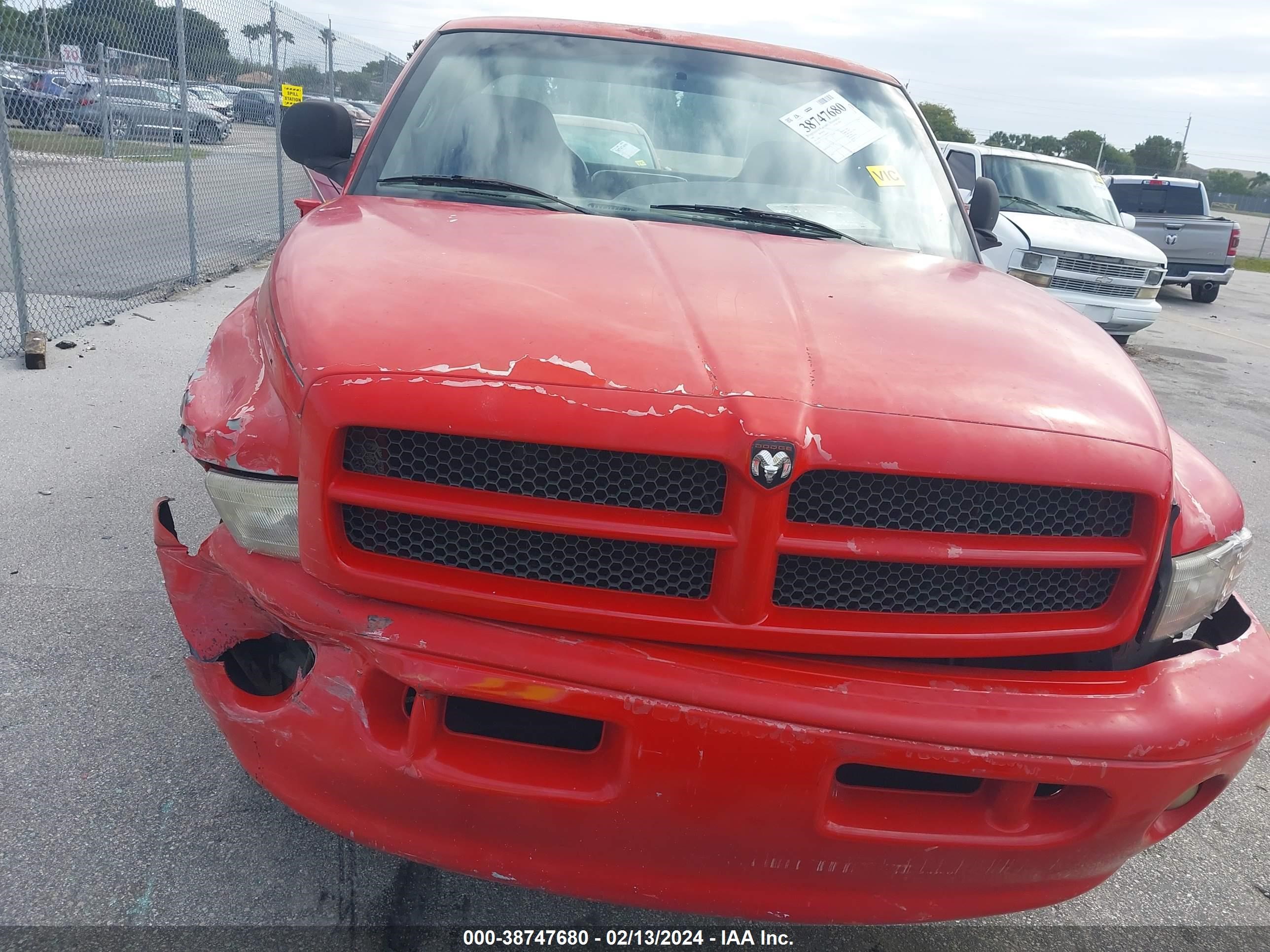 Photo 10 VIN: 3B7HC13Y1XG186459 - DODGE RAM 