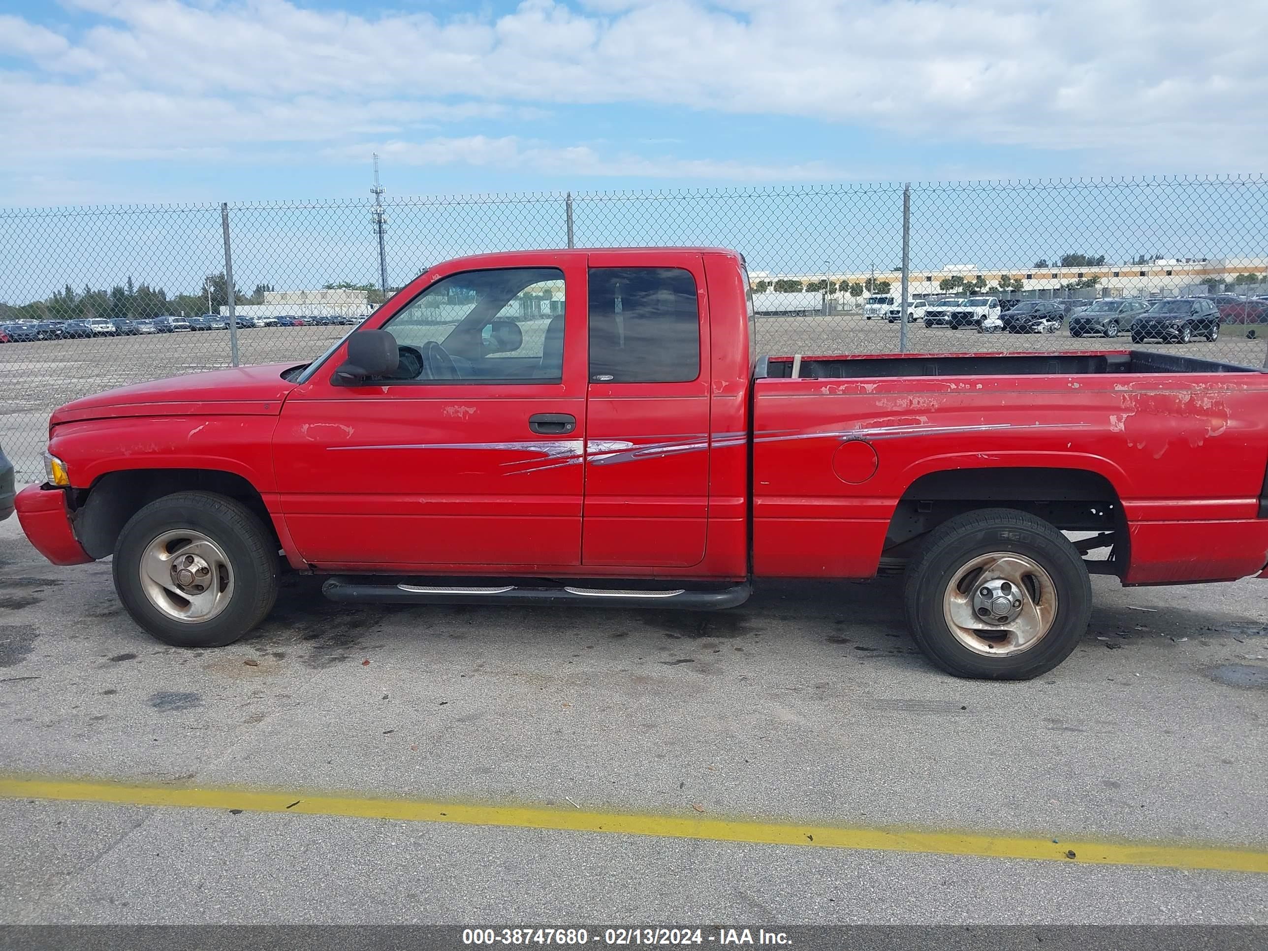 Photo 12 VIN: 3B7HC13Y1XG186459 - DODGE RAM 