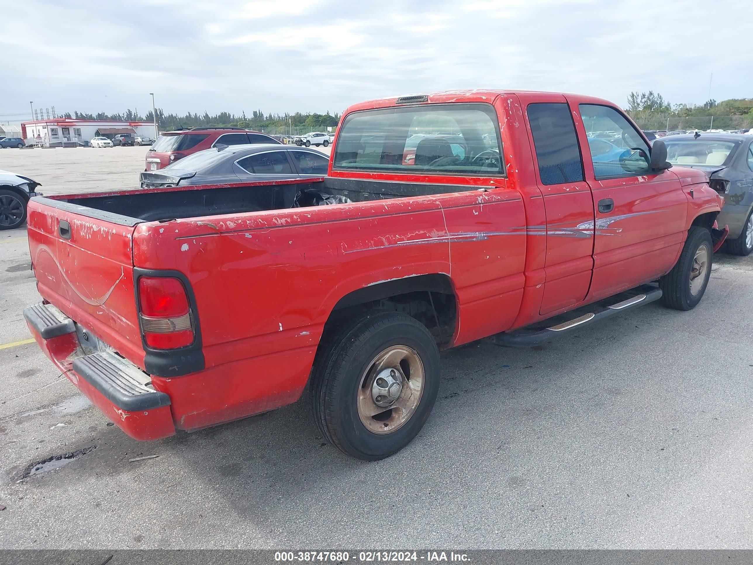 Photo 3 VIN: 3B7HC13Y1XG186459 - DODGE RAM 