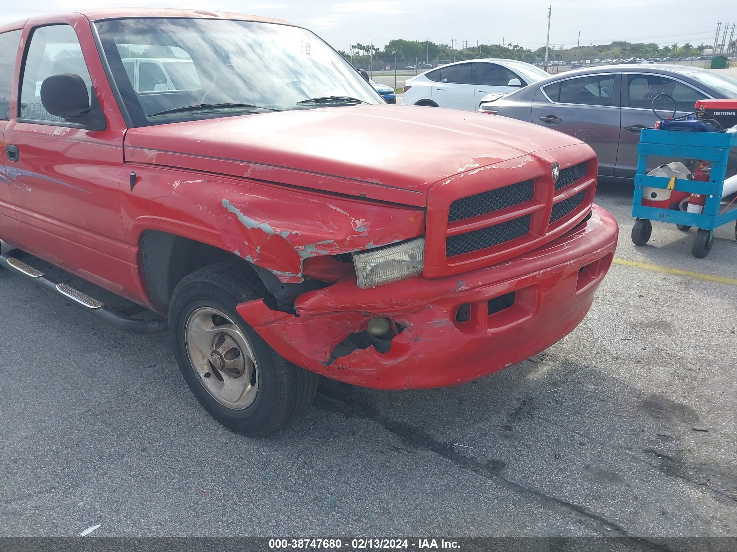 Photo 5 VIN: 3B7HC13Y1XG186459 - DODGE RAM 