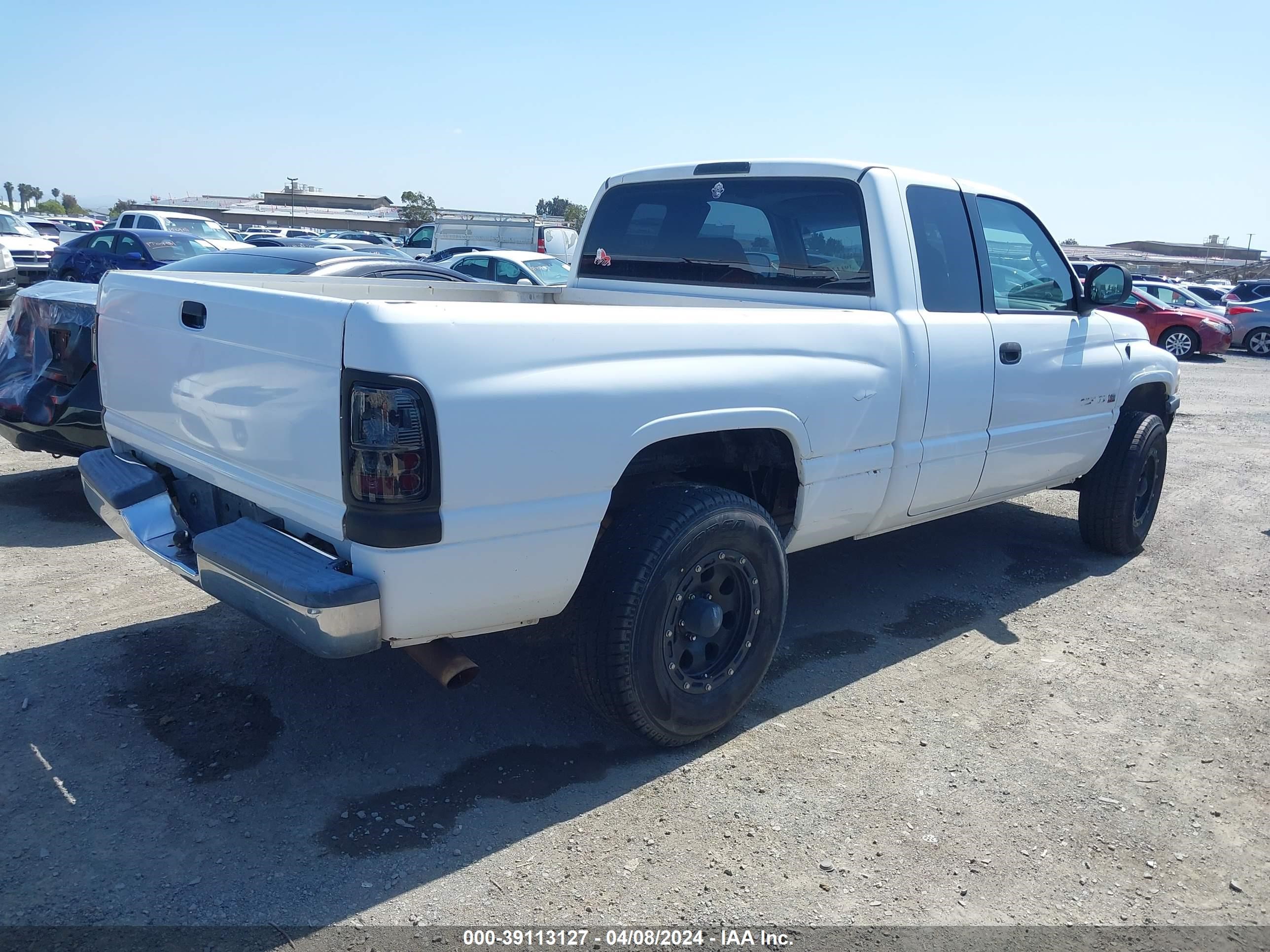 Photo 3 VIN: 3B7HC13Y1XM599466 - DODGE RAM 