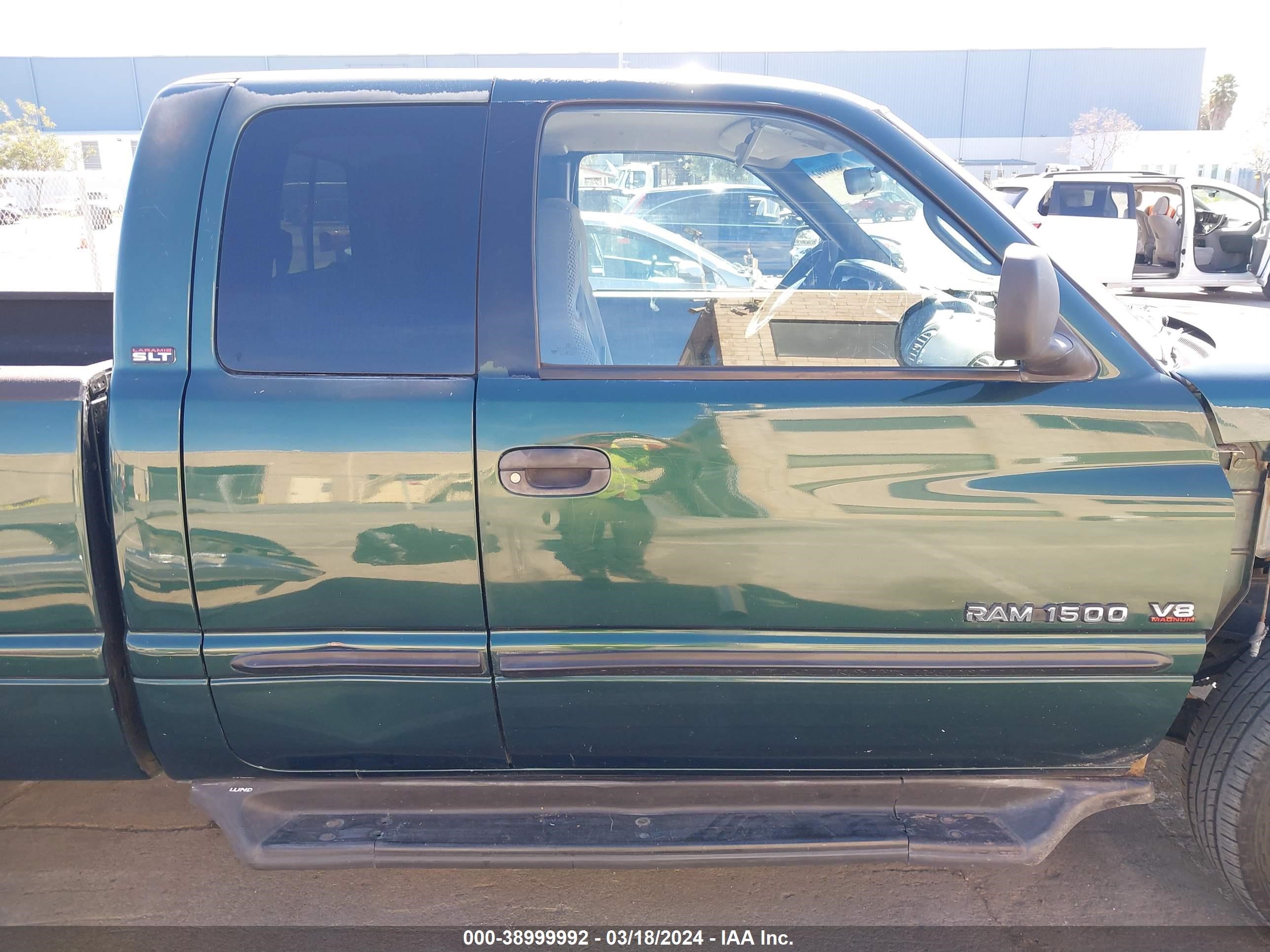 Photo 13 VIN: 3B7HC13Y21M554186 - DODGE RAM 