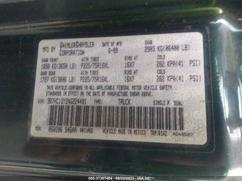 Photo 8 VIN: 3B7HC13Y2XG224491 - DODGE RAM 