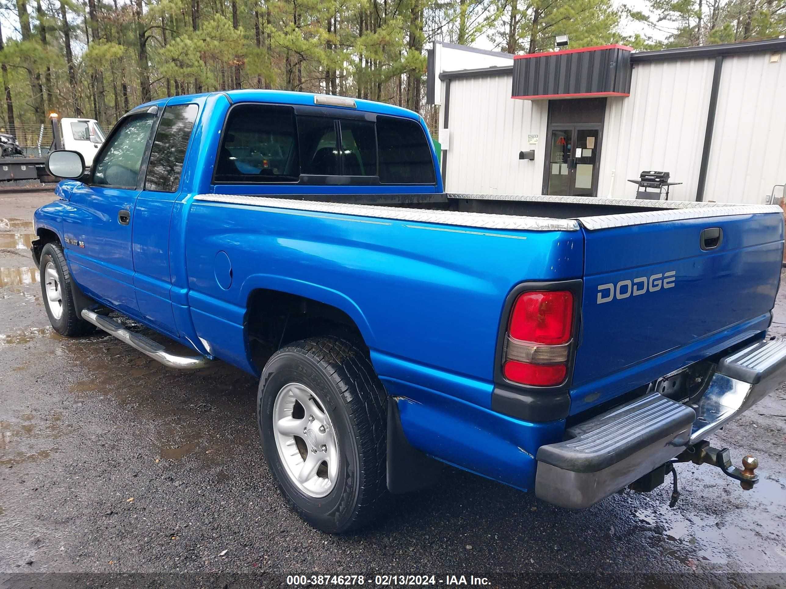 Photo 2 VIN: 3B7HC13Y31G778484 - DODGE RAM 