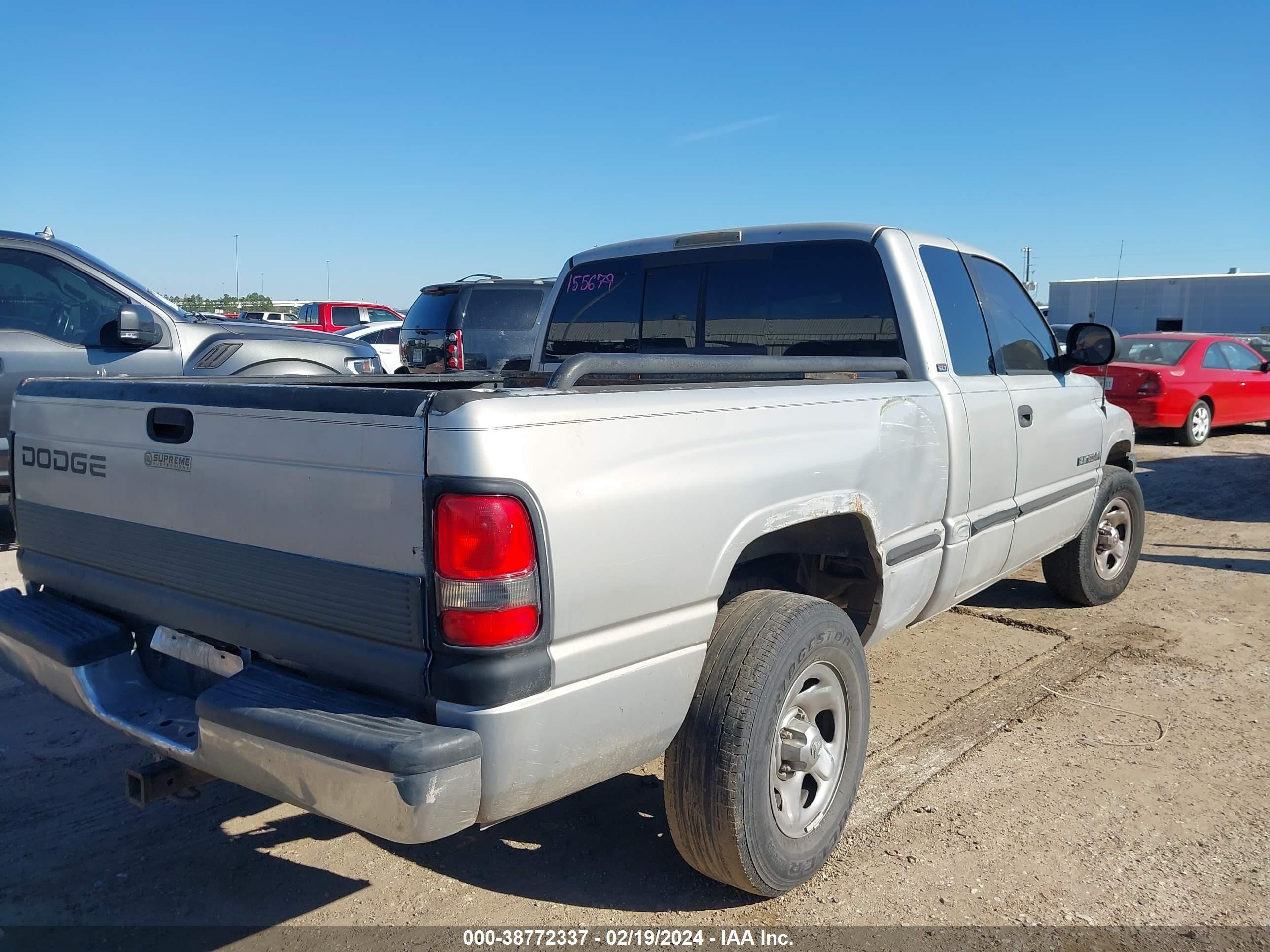 Photo 3 VIN: 3B7HC13Y5WG155679 - DODGE RAM 