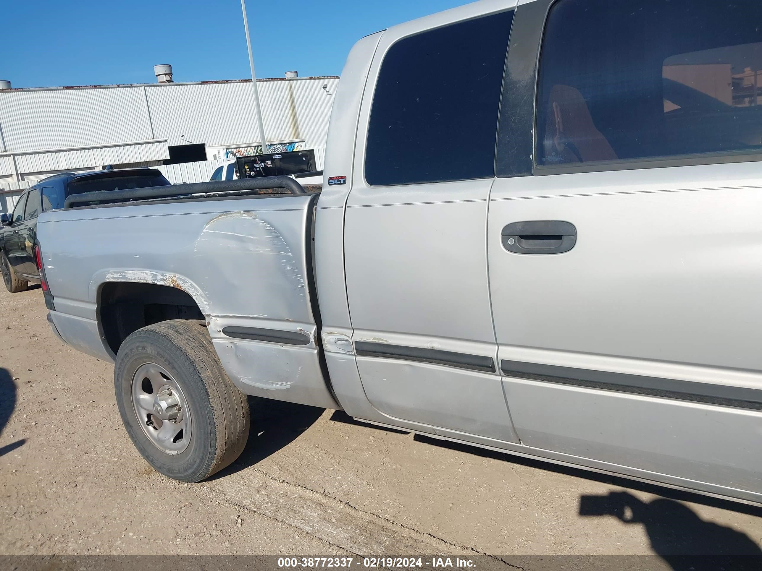 Photo 5 VIN: 3B7HC13Y5WG155679 - DODGE RAM 