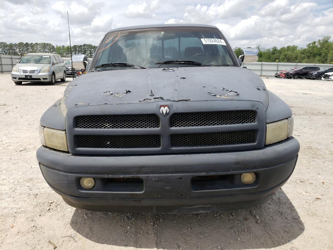 Photo 4 VIN: 3B7HC13Y6TG118622 - DODGE RAM 