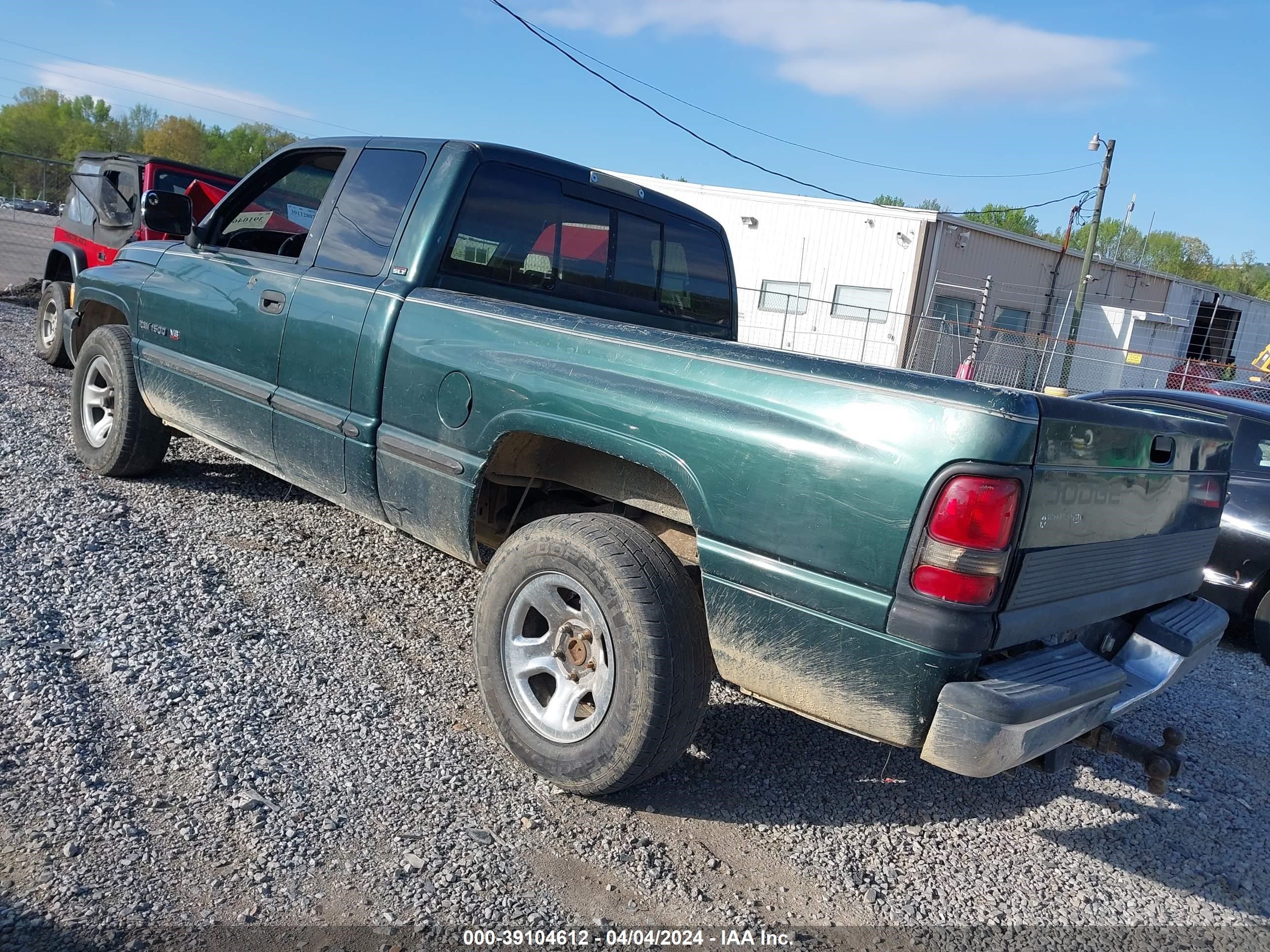 Photo 2 VIN: 3B7HC13Y6XG123969 - DODGE RAM 