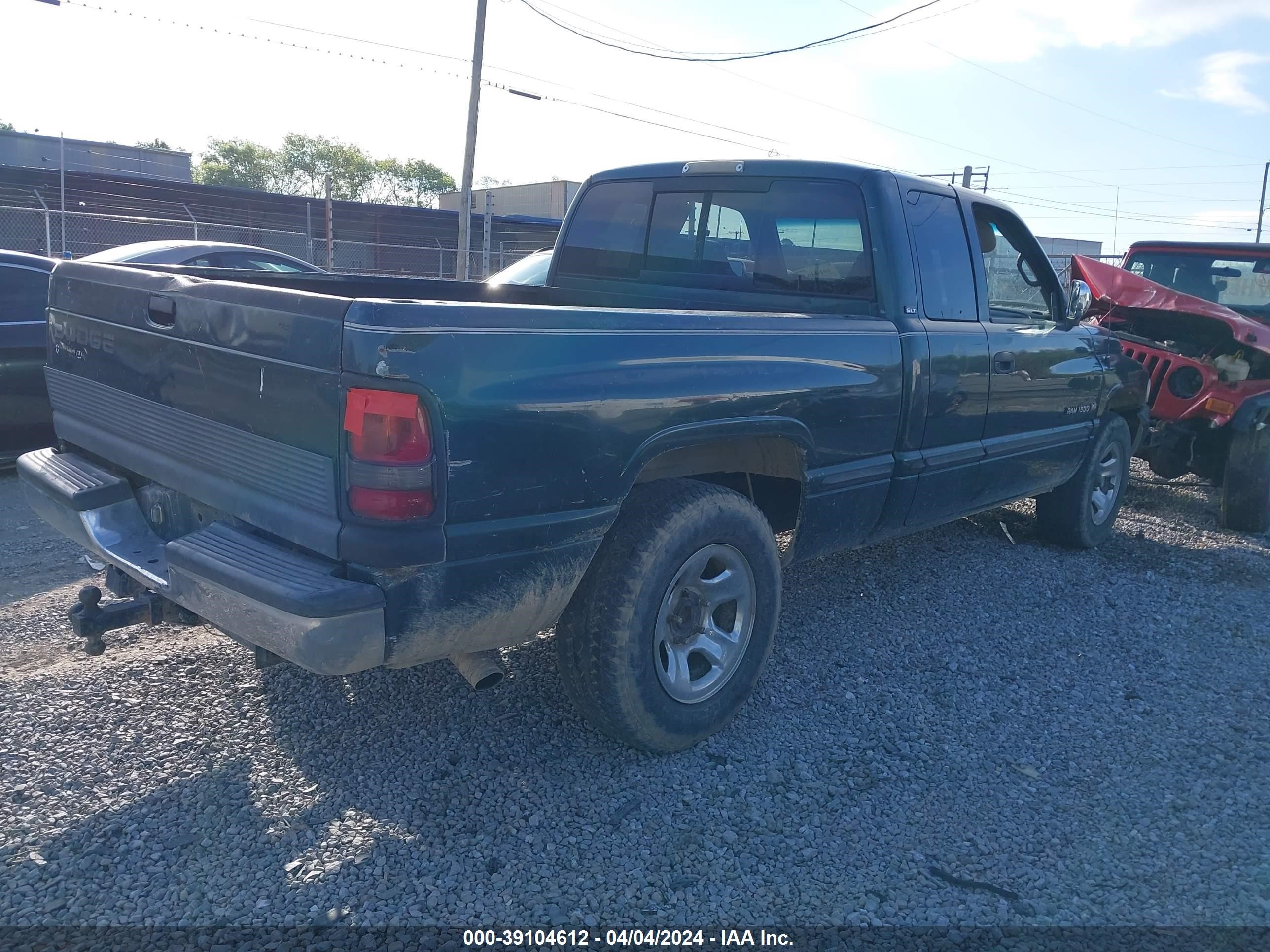 Photo 3 VIN: 3B7HC13Y6XG123969 - DODGE RAM 