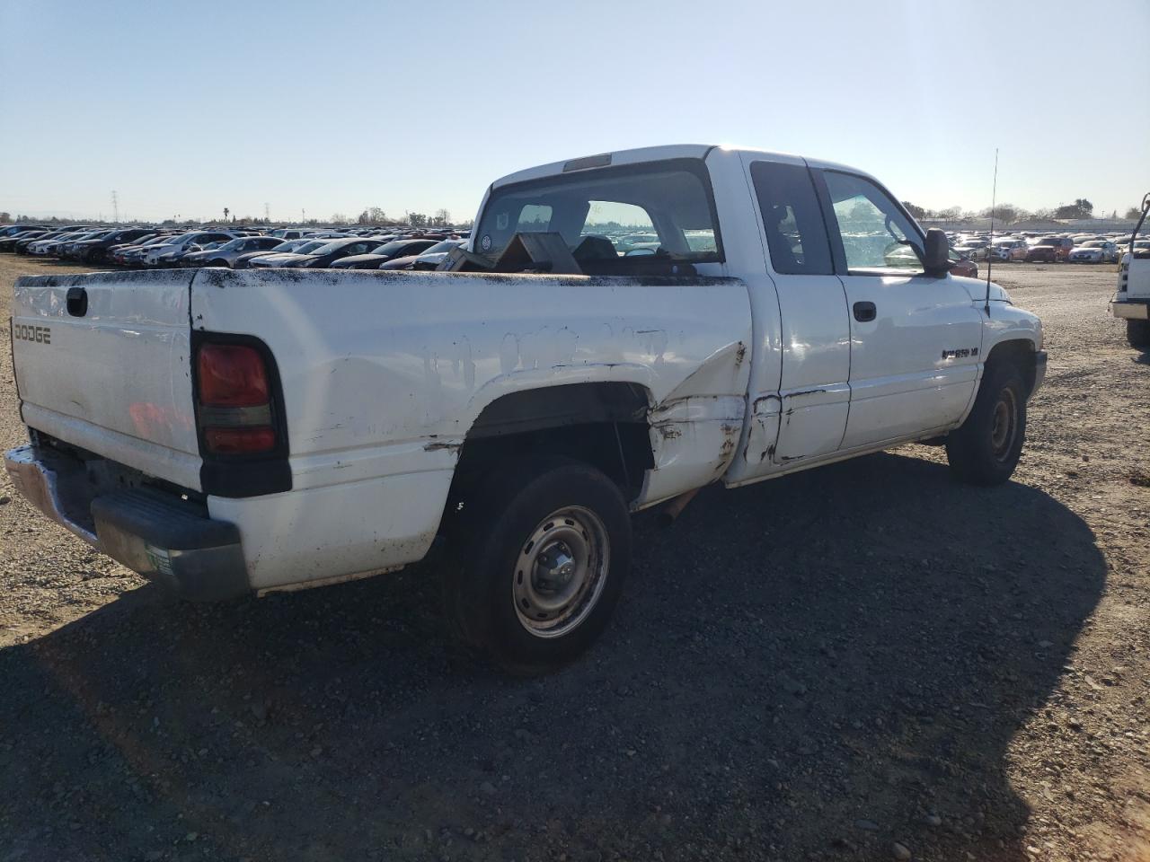 Photo 2 VIN: 3B7HC13Y81G773555 - DODGE RAM 1500 
