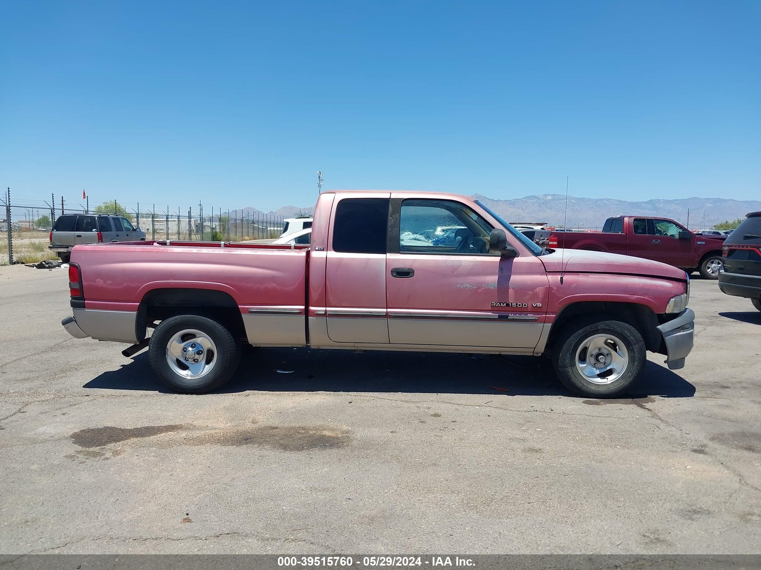 Photo 12 VIN: 3B7HC13Y8XM538566 - DODGE RAM 