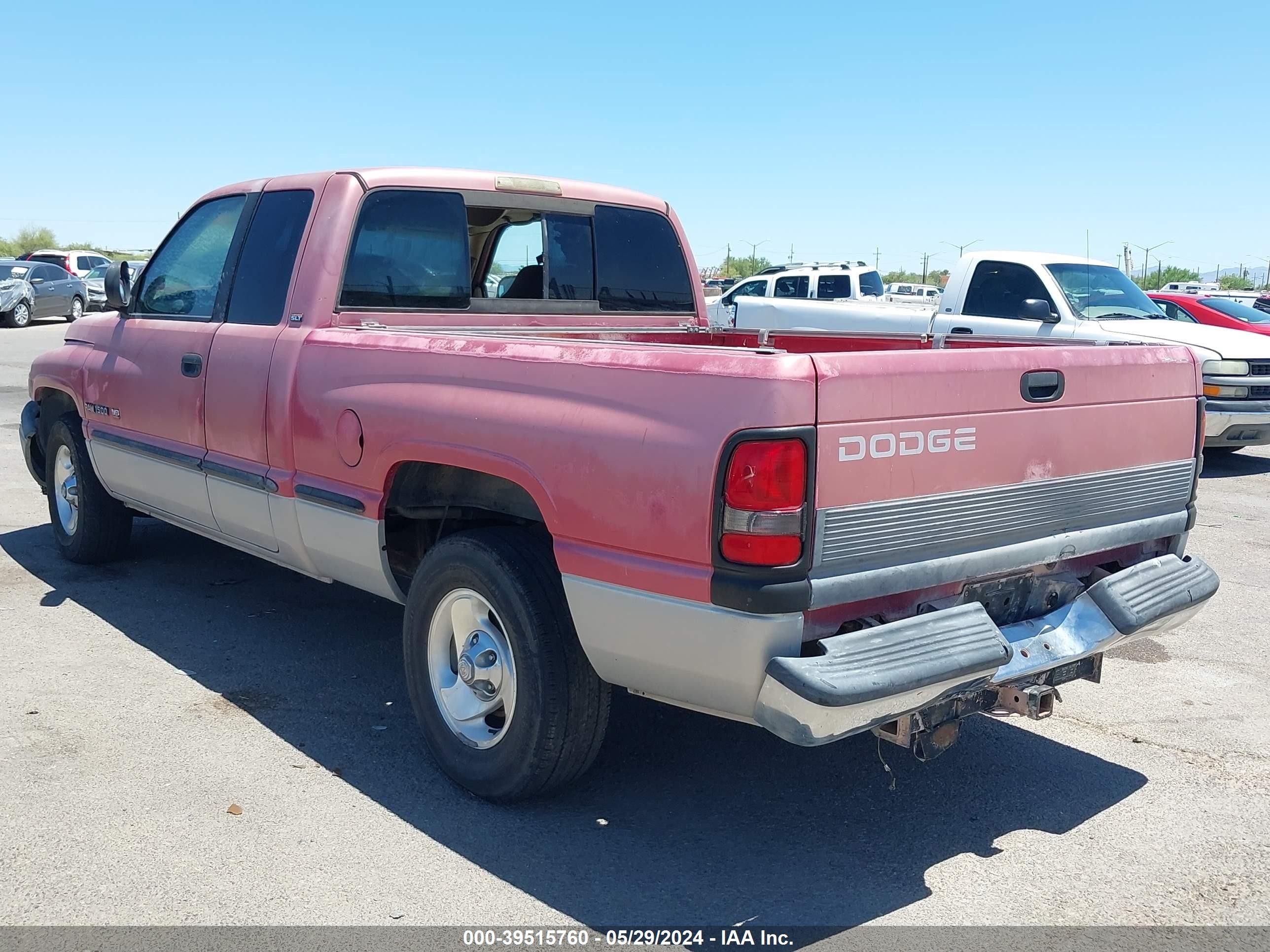 Photo 2 VIN: 3B7HC13Y8XM538566 - DODGE RAM 