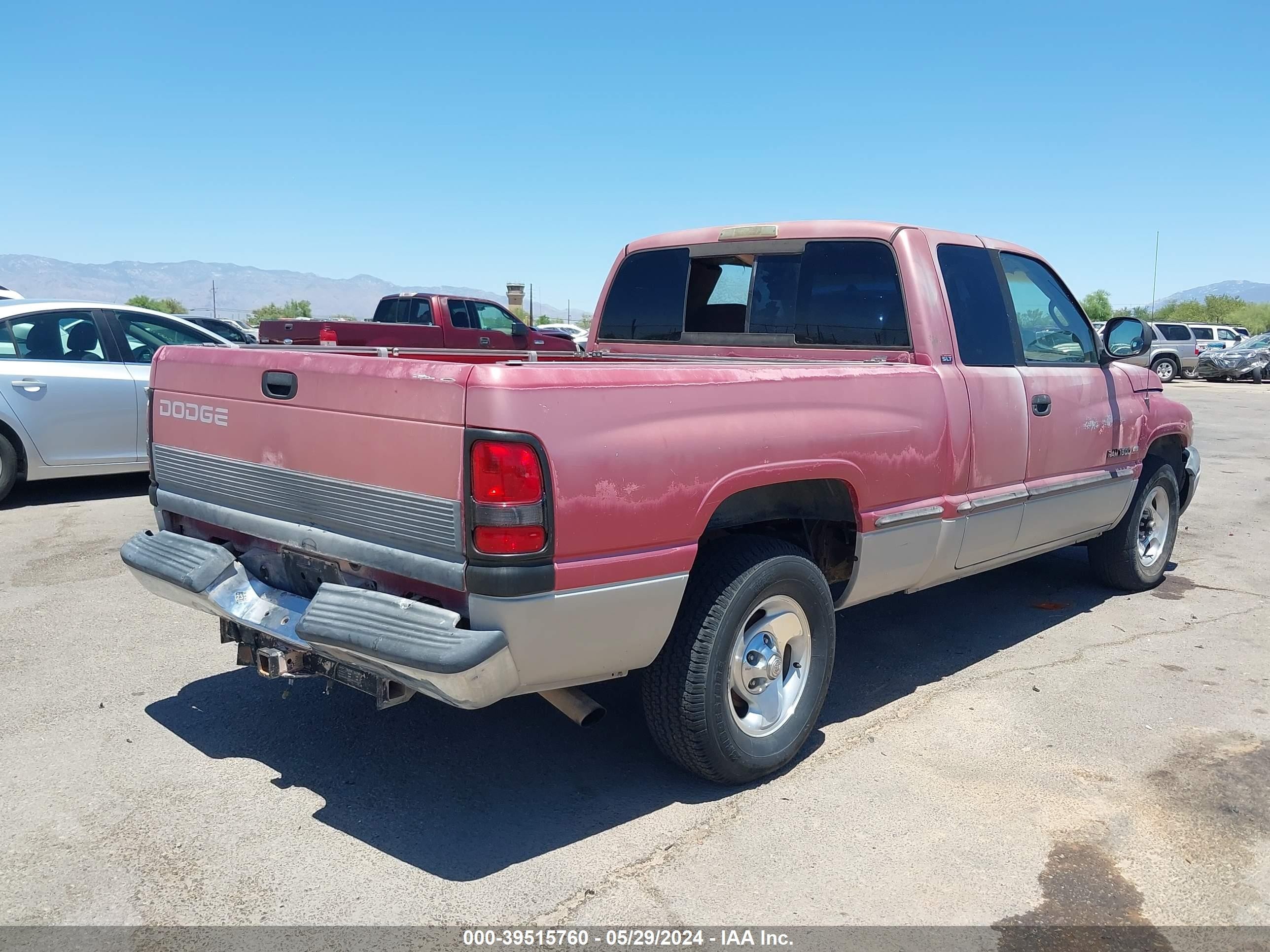 Photo 3 VIN: 3B7HC13Y8XM538566 - DODGE RAM 