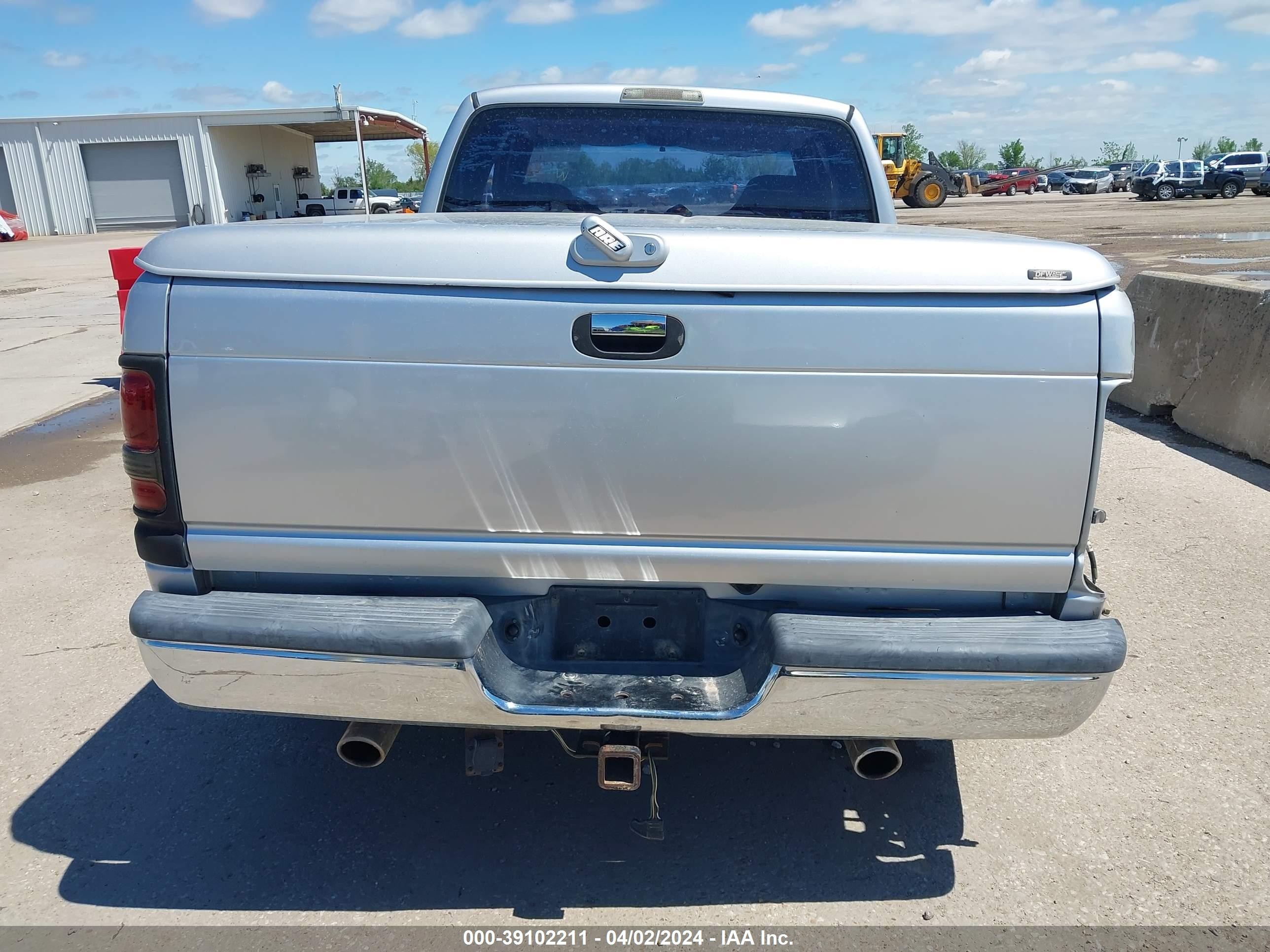 Photo 15 VIN: 3B7HC13Y91G793474 - DODGE RAM 