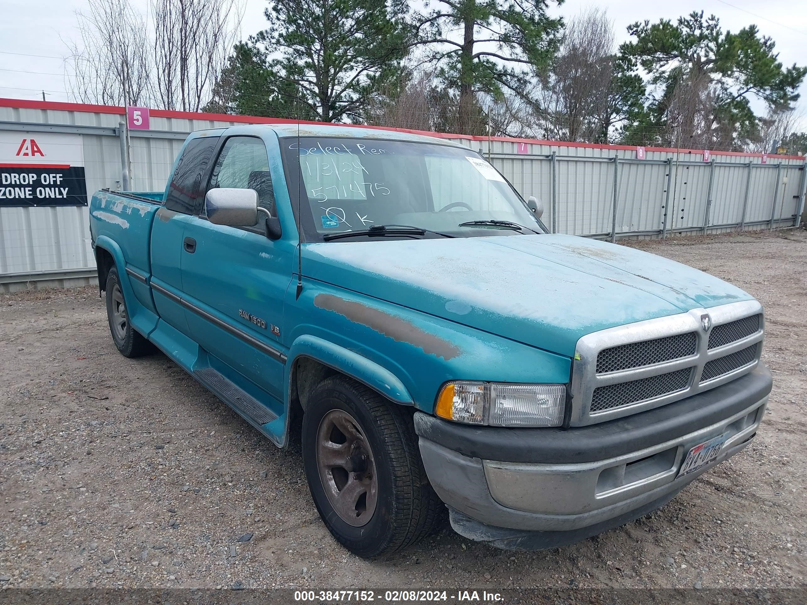 Photo 5 VIN: 3B7HC13Y9VM571475 - DODGE RAM 