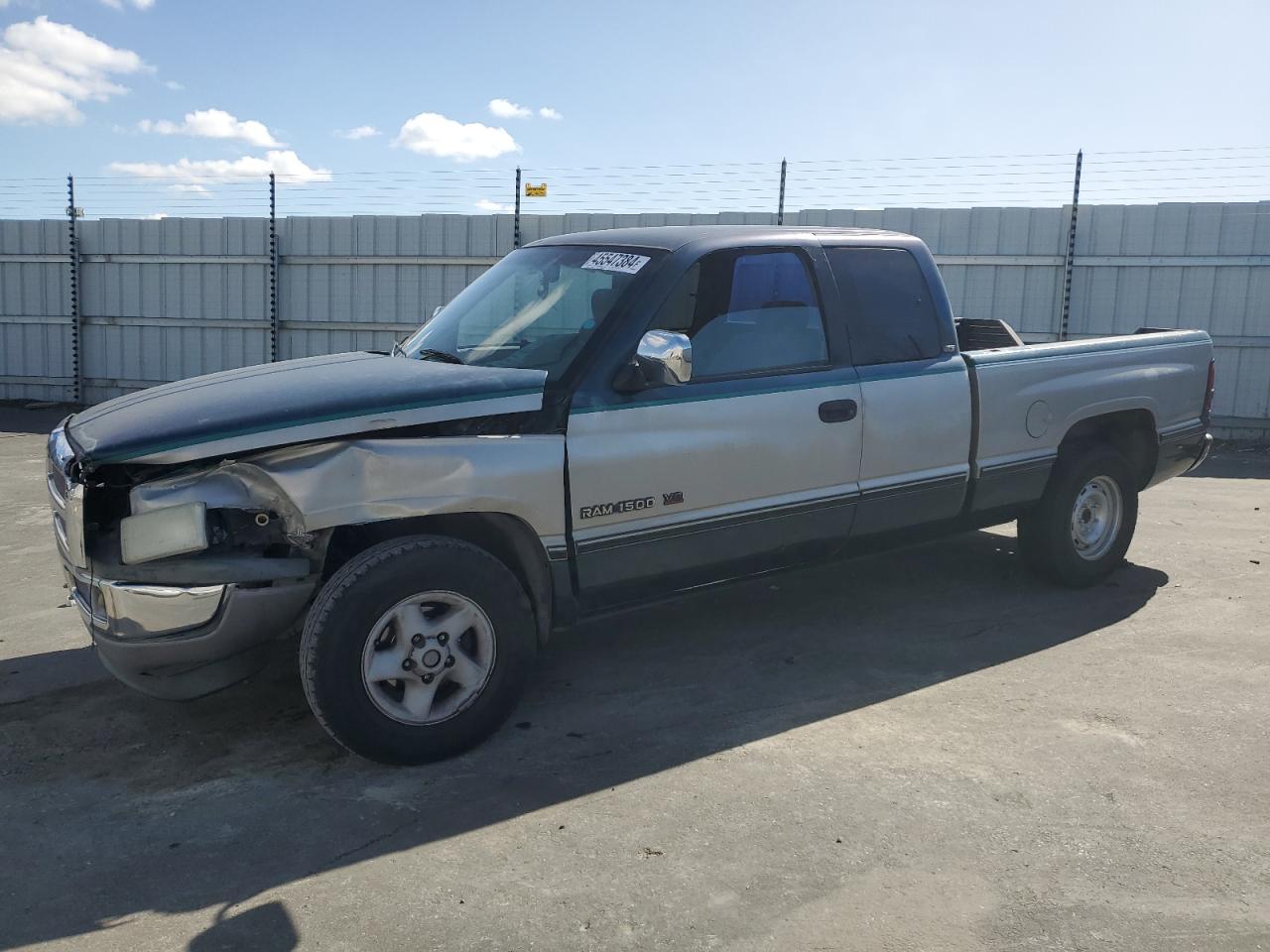 Photo 0 VIN: 3B7HC13YXVG704422 - DODGE RAM 