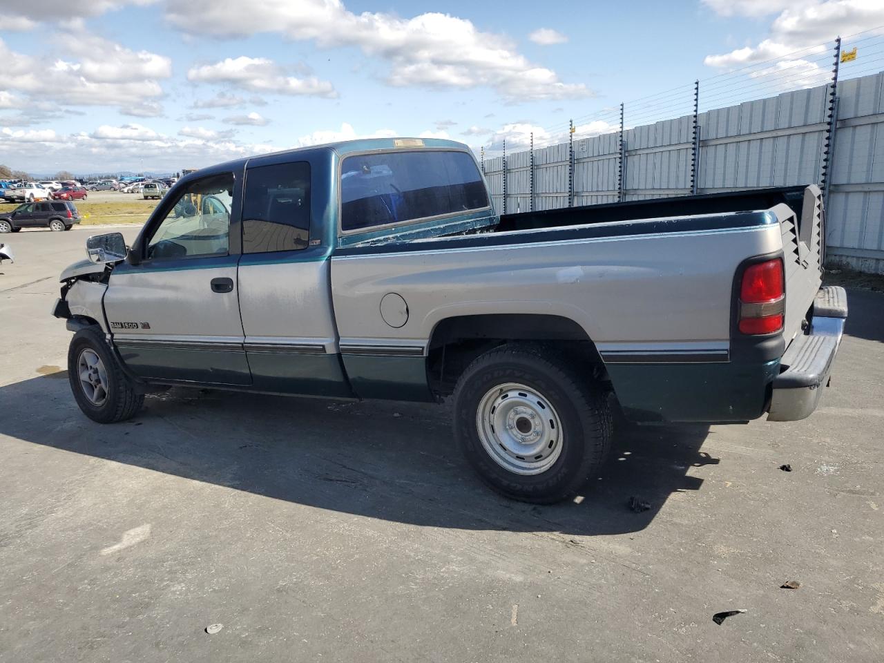 Photo 1 VIN: 3B7HC13YXVG704422 - DODGE RAM 