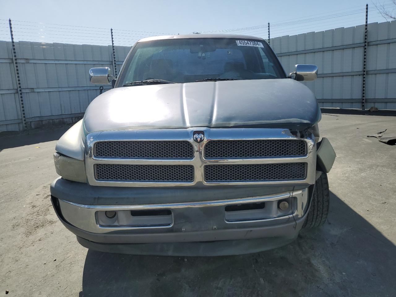 Photo 4 VIN: 3B7HC13YXVG704422 - DODGE RAM 