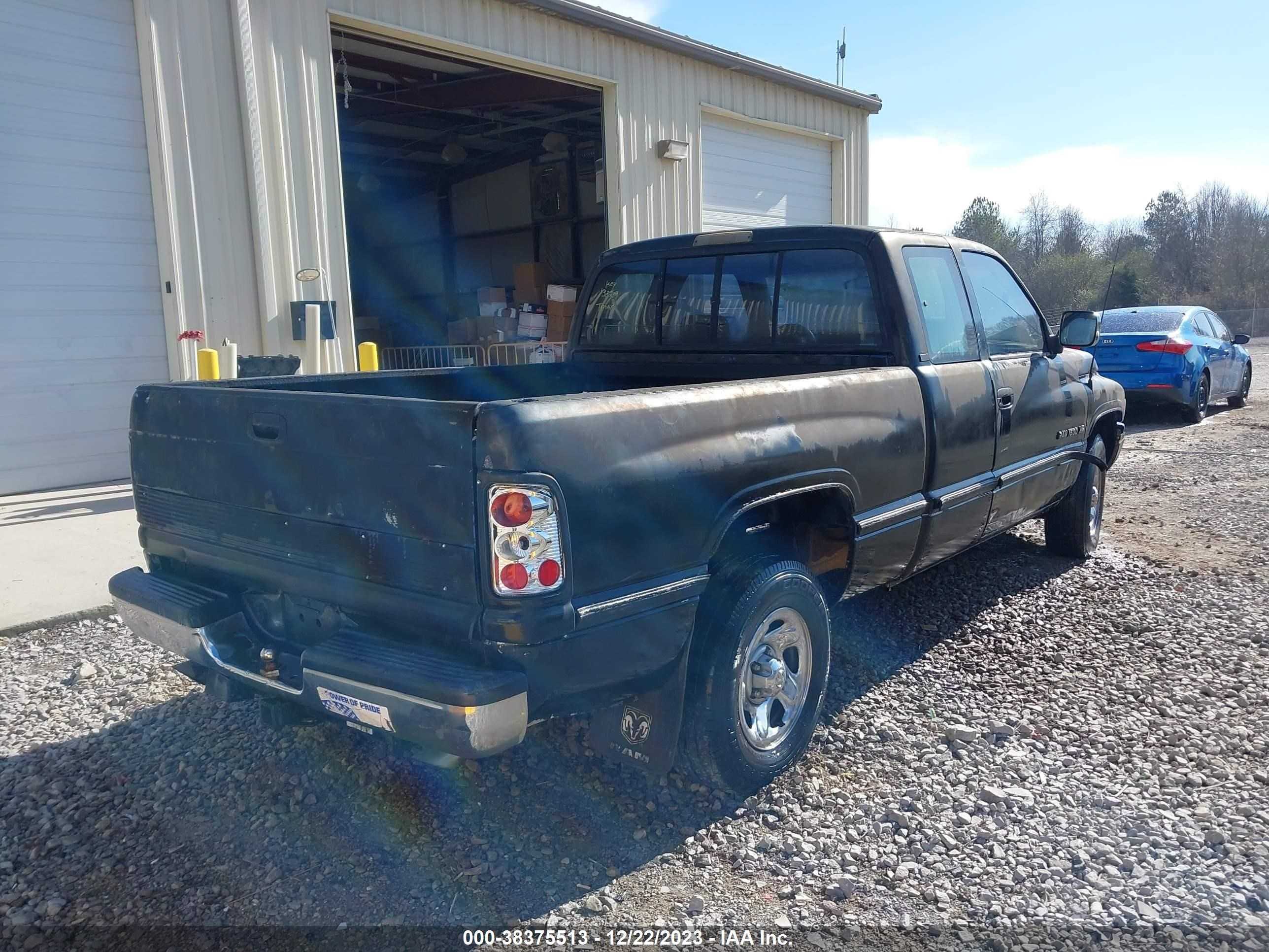 Photo 3 VIN: 3B7HC13Z1SM138284 - DODGE RAM 