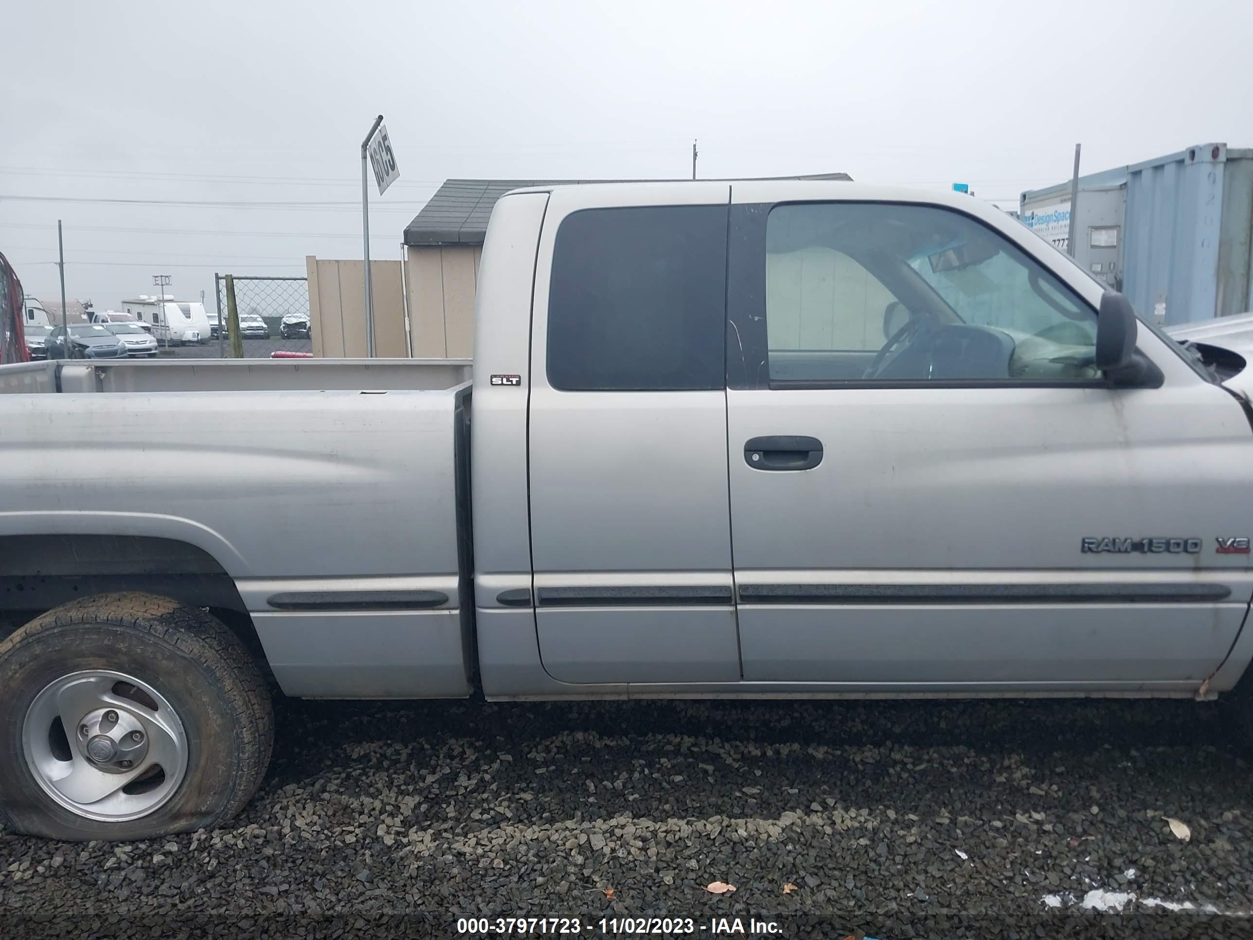 Photo 12 VIN: 3B7HC13Z6XG166636 - DODGE RAM 