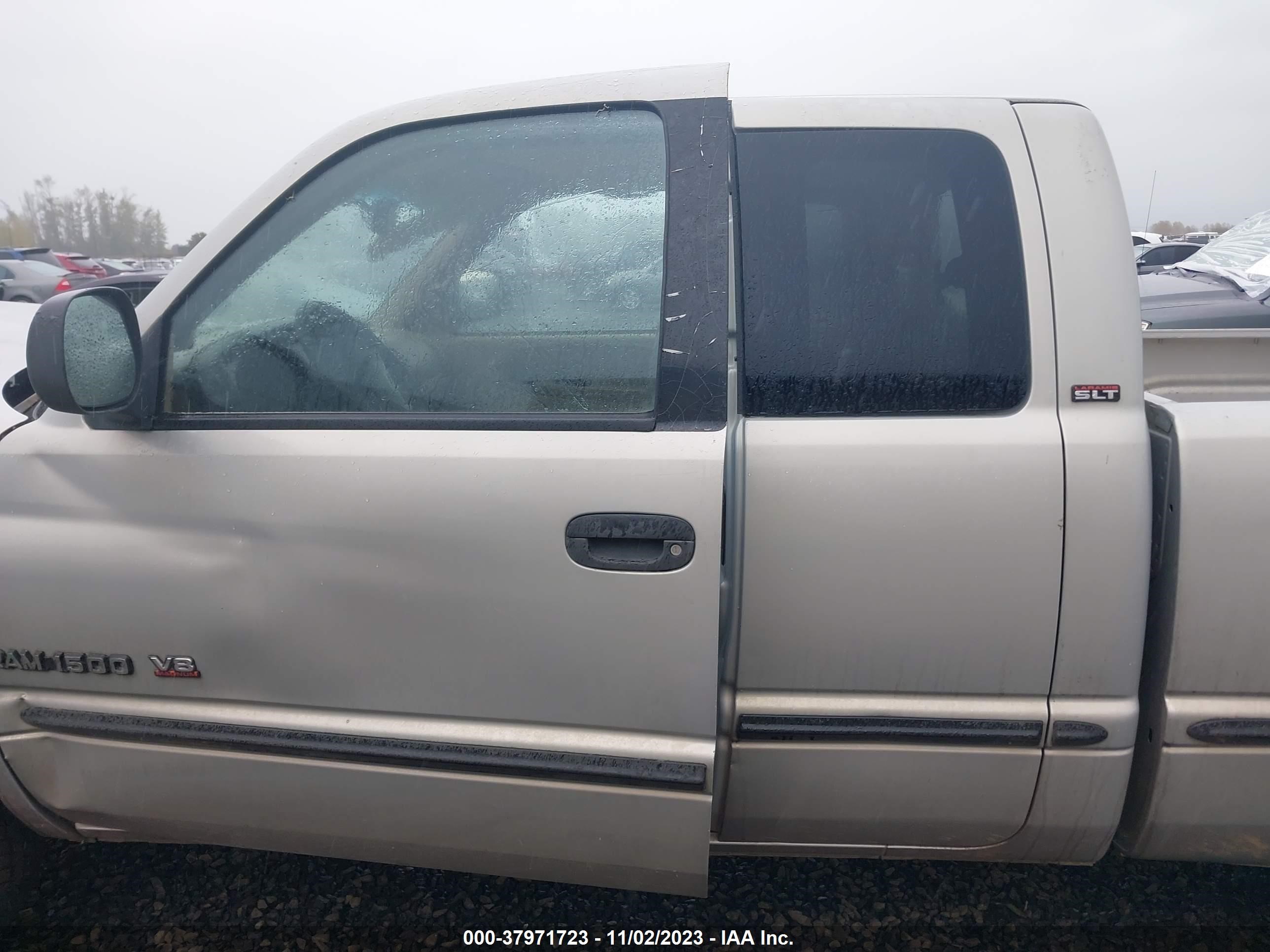 Photo 13 VIN: 3B7HC13Z6XG166636 - DODGE RAM 