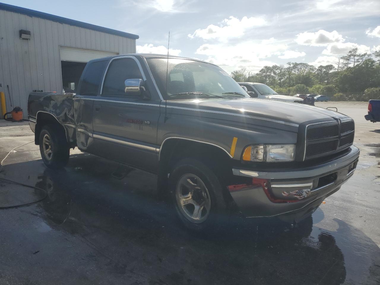 Photo 3 VIN: 3B7HC13Z7VG779264 - DODGE RAM 