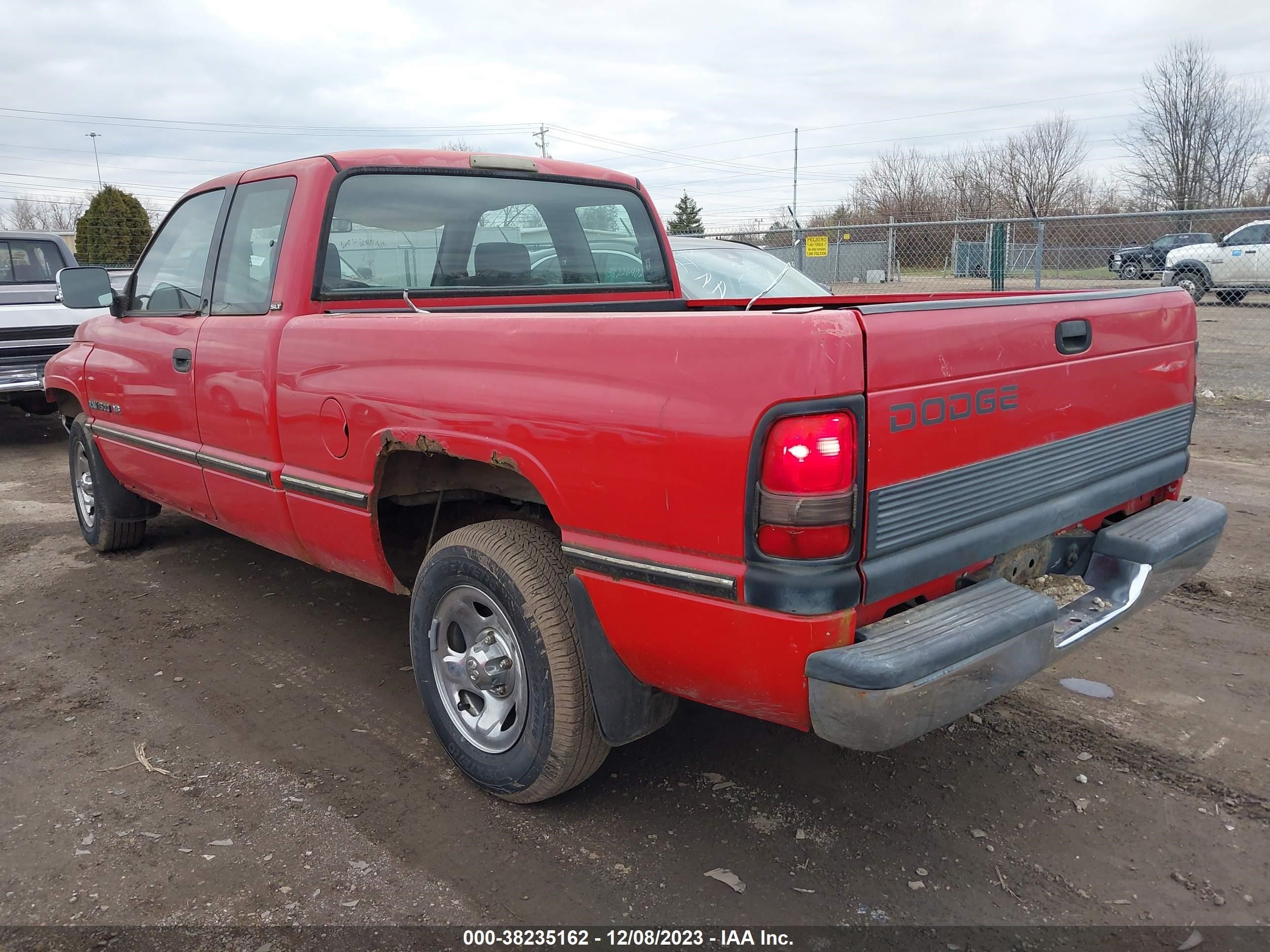 Photo 2 VIN: 3B7HC13Z9TG105226 - DODGE RAM 