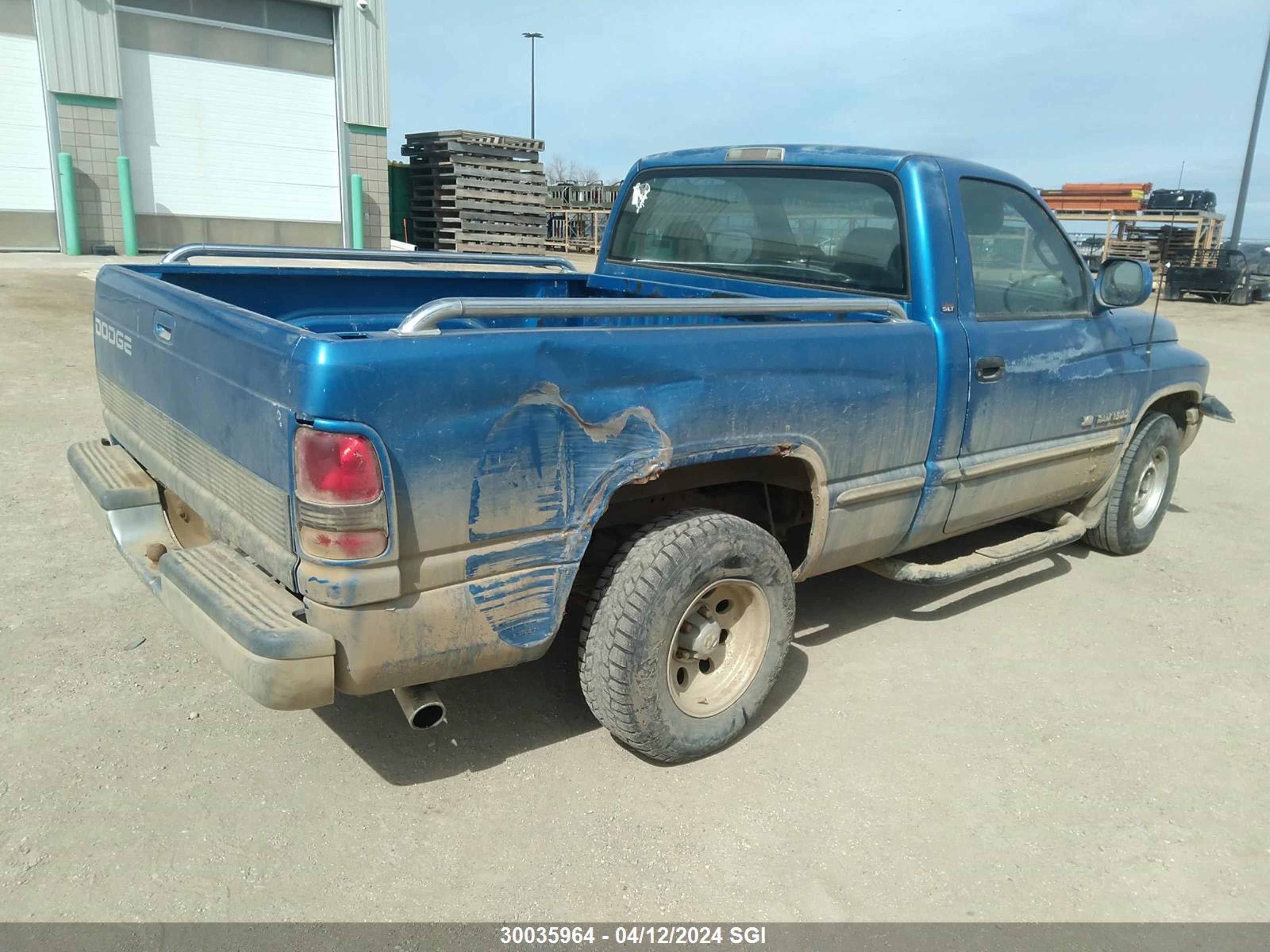 Photo 3 VIN: 3B7HC16Y1XM506280 - DODGE RAM 