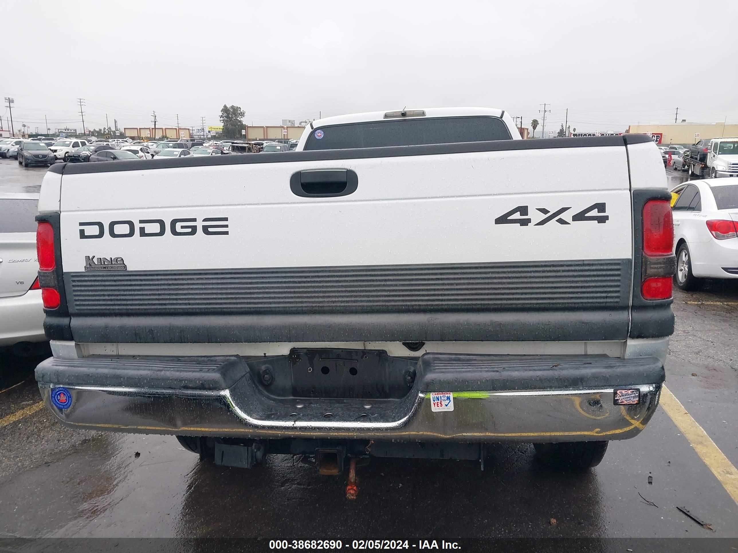 Photo 16 VIN: 3B7HF12Y5XG116732 - DODGE RAM 