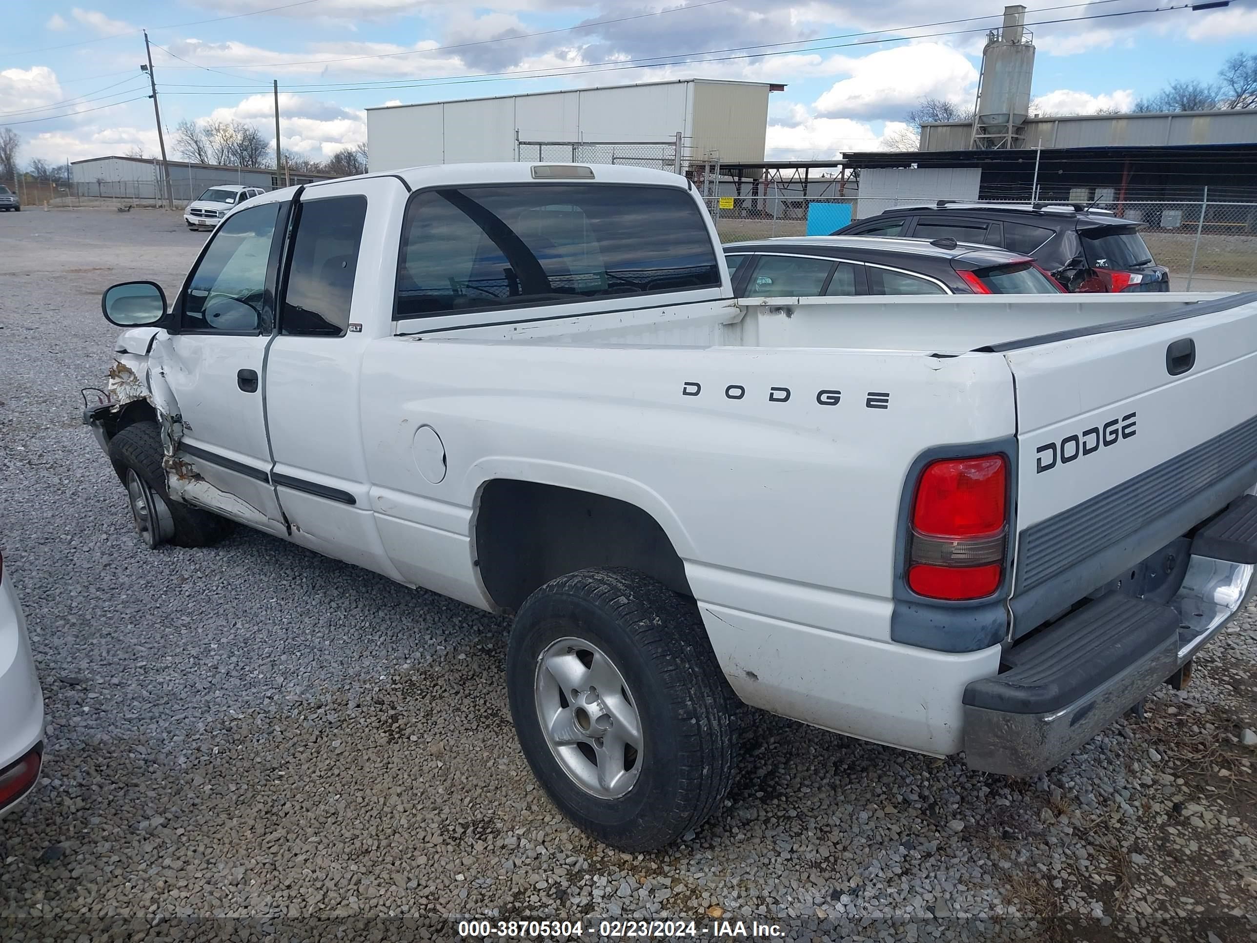 Photo 2 VIN: 3B7HF12Y91G178867 - DODGE RAM 